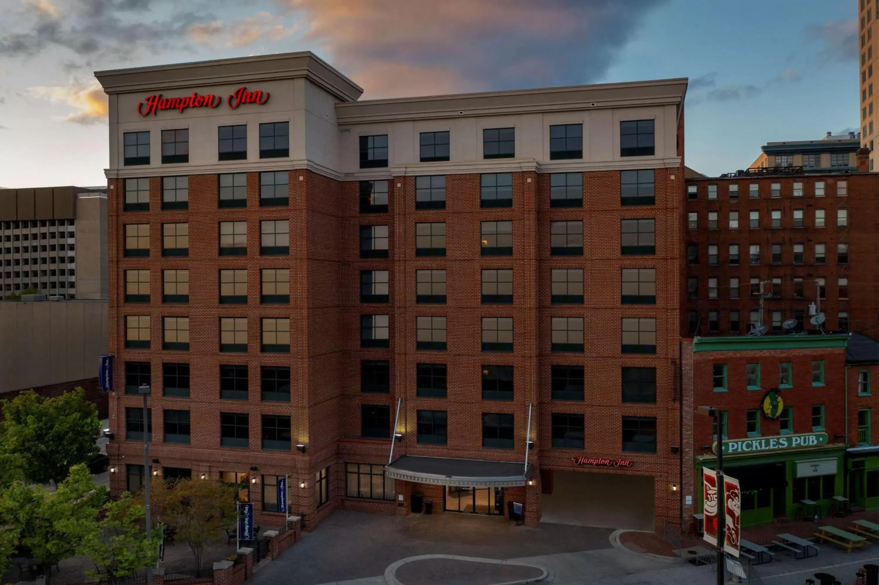 Property building in Hampton Inn Baltimore-Downtown-Convention Center Property building in Hampton Inn Baltimore-Downtown-Convention Center