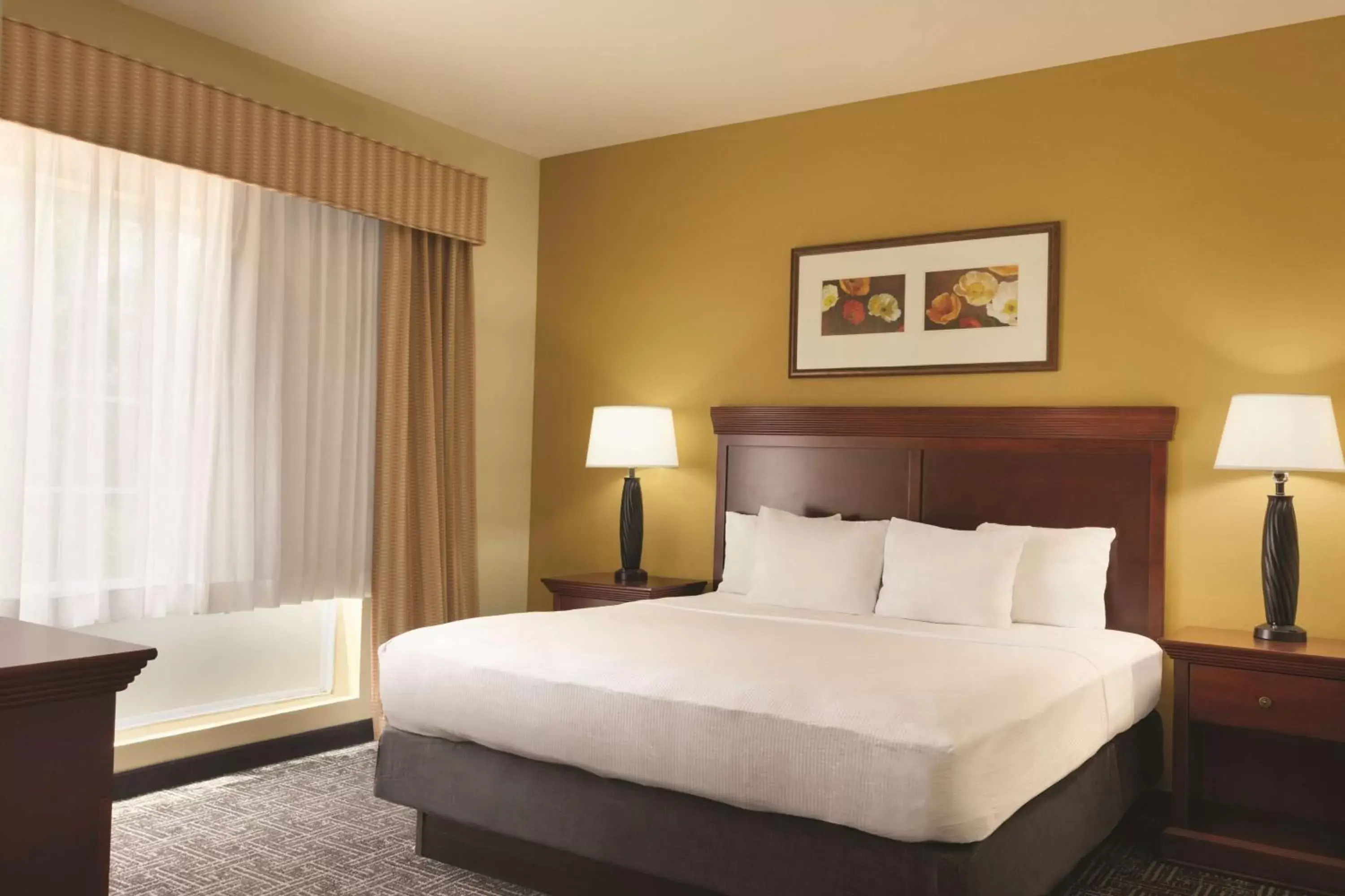 Photo of the whole room, Bed in Country Inn & Suites by Radisson, Goodlettsville, TN