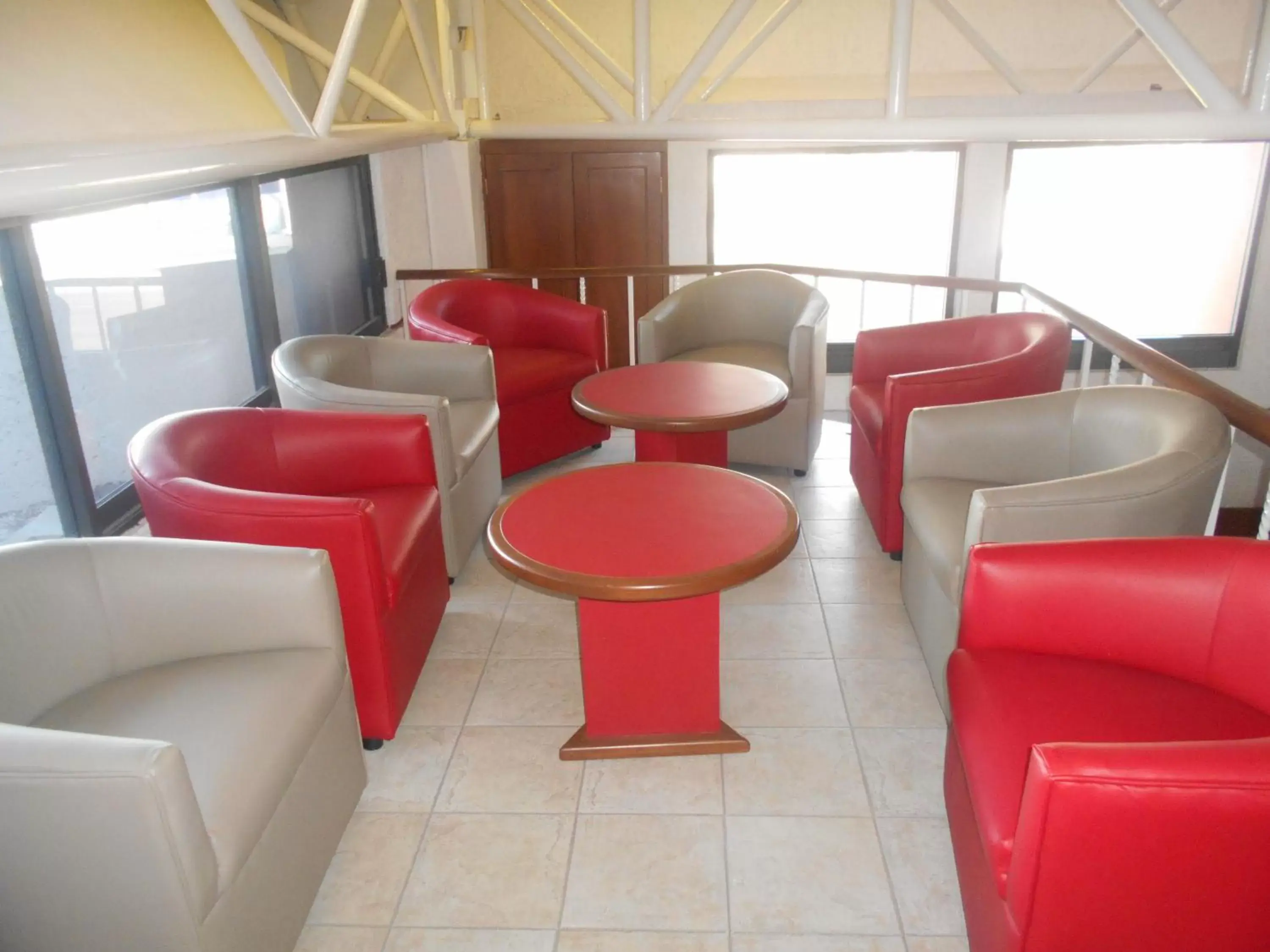 Food and drinks, Lounge/Bar in Hotel Puente Real
