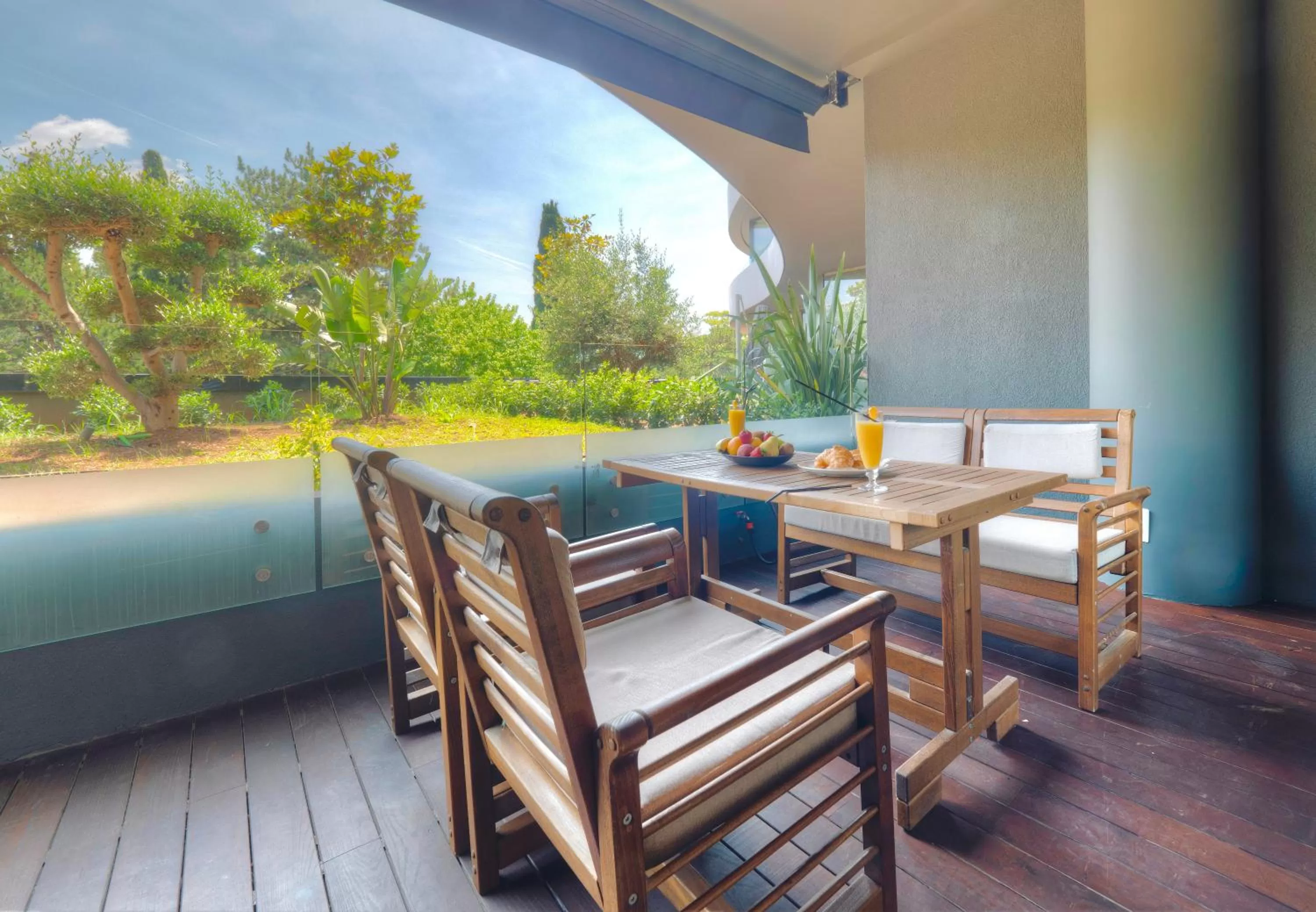 Patio in Apartments PERLA Budva