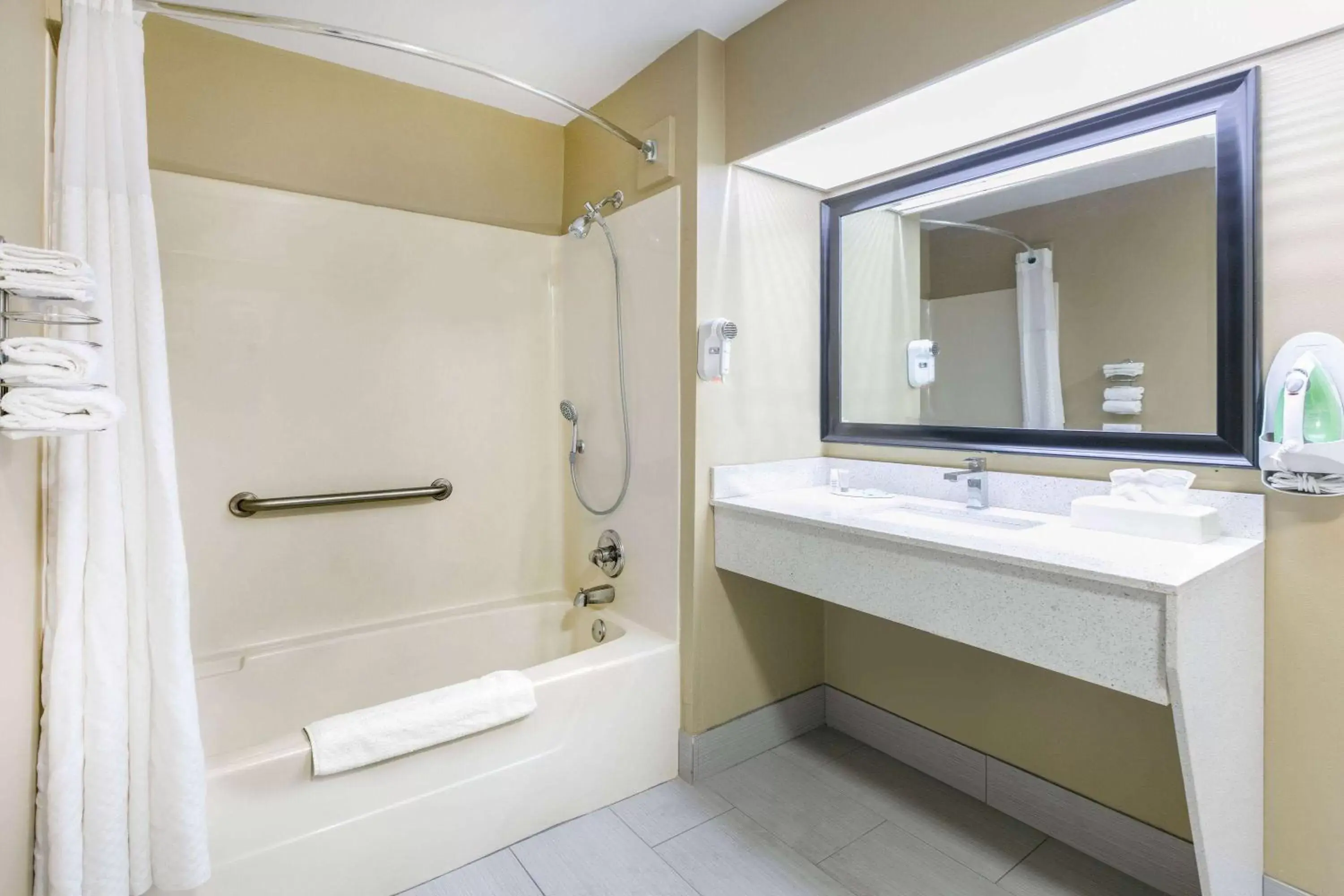TV and multimedia, Bathroom in Baymont by Wyndham Prattville - Montgomery