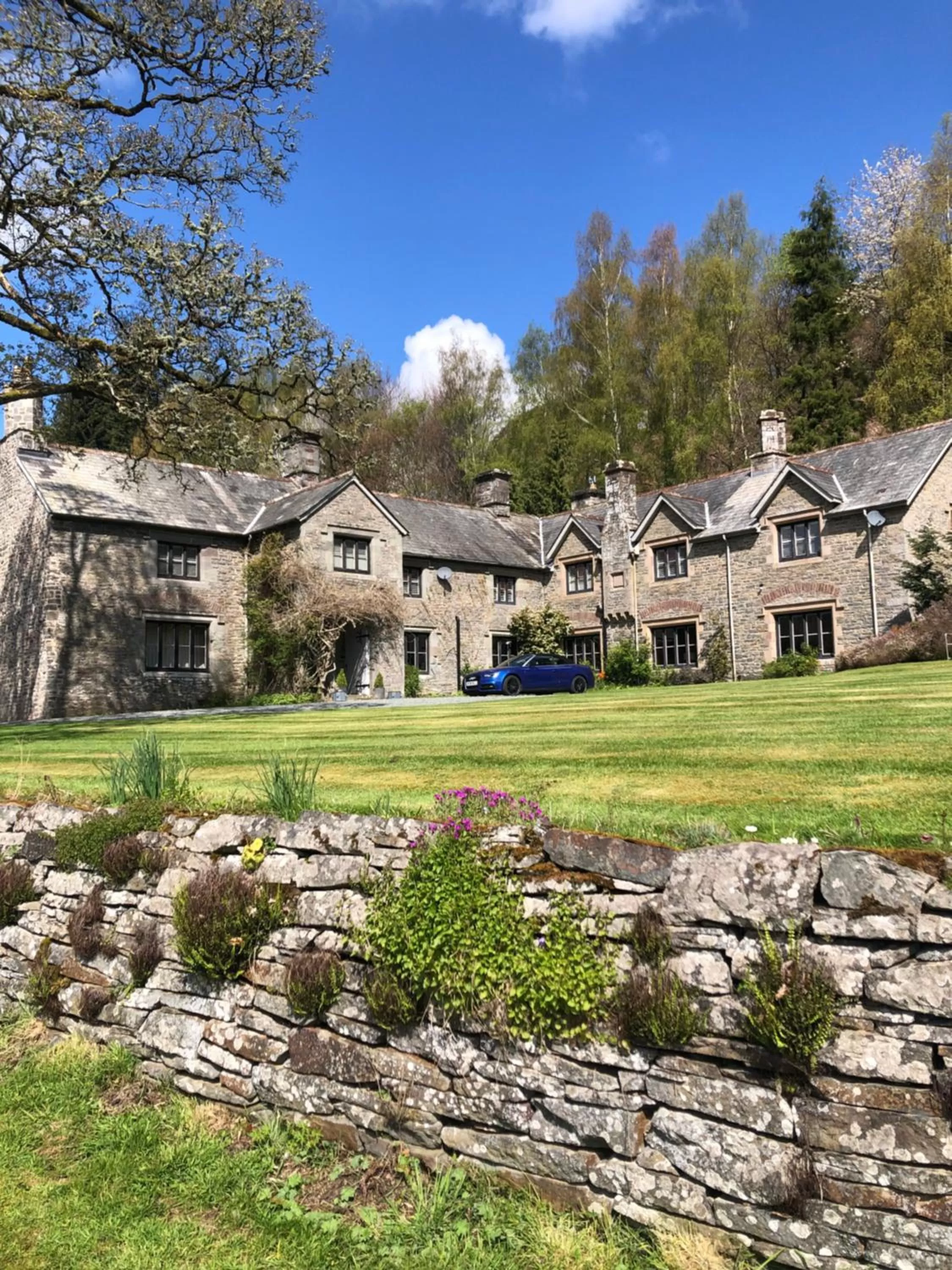Property Building in The Skreen