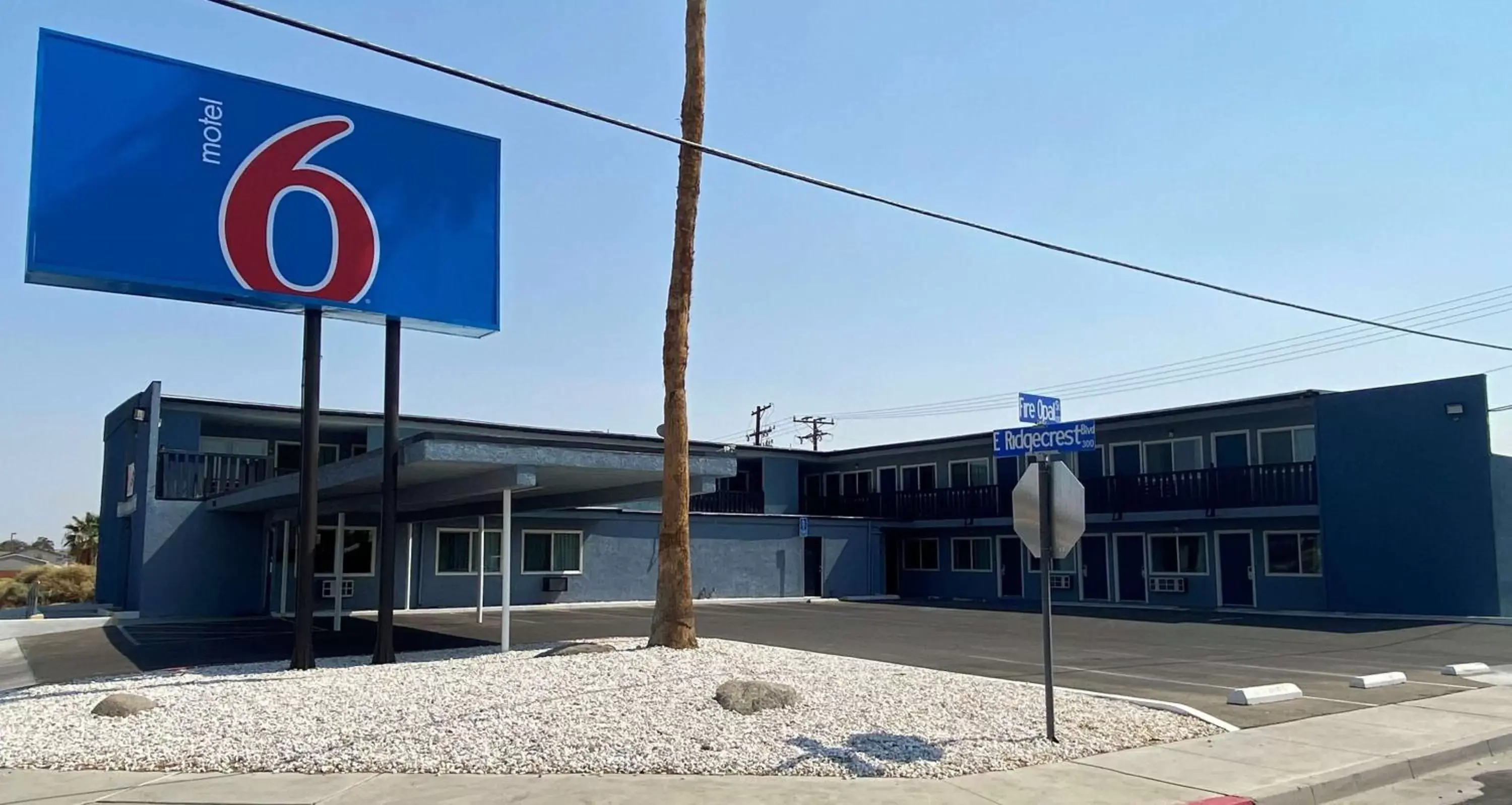 Property Building in Motel 6 Ridgecrest, CA China Lake