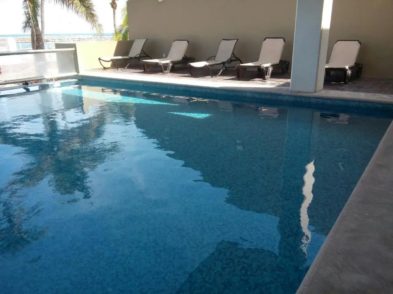 Swimming Pool in Balajú Hotel & Suites