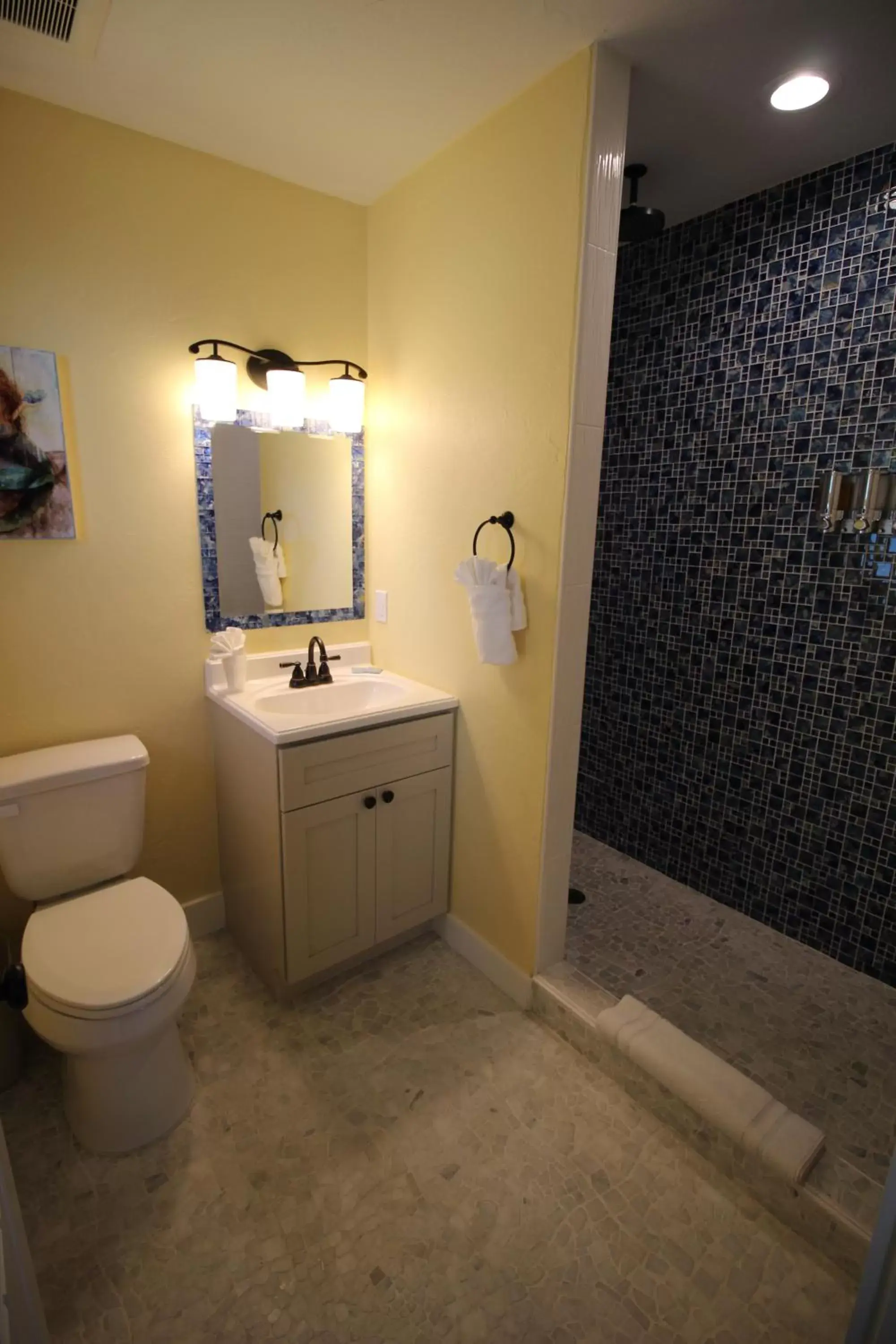 Shower, Bathroom in Siesta Key Palms Resort