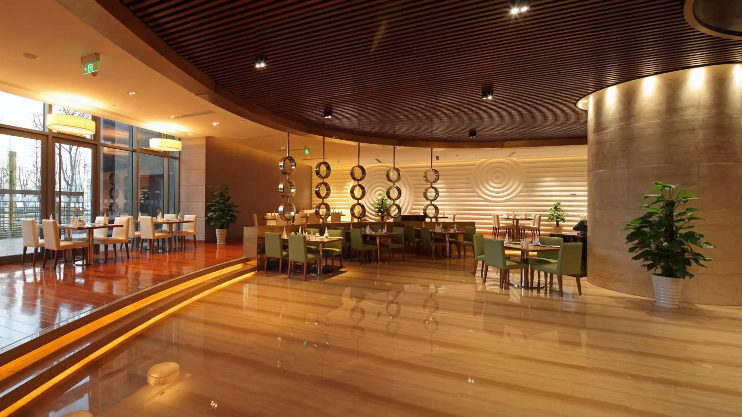 Restaurant/places to eat in Holiday Inn Nantong Oasis International, an IHG Hotel