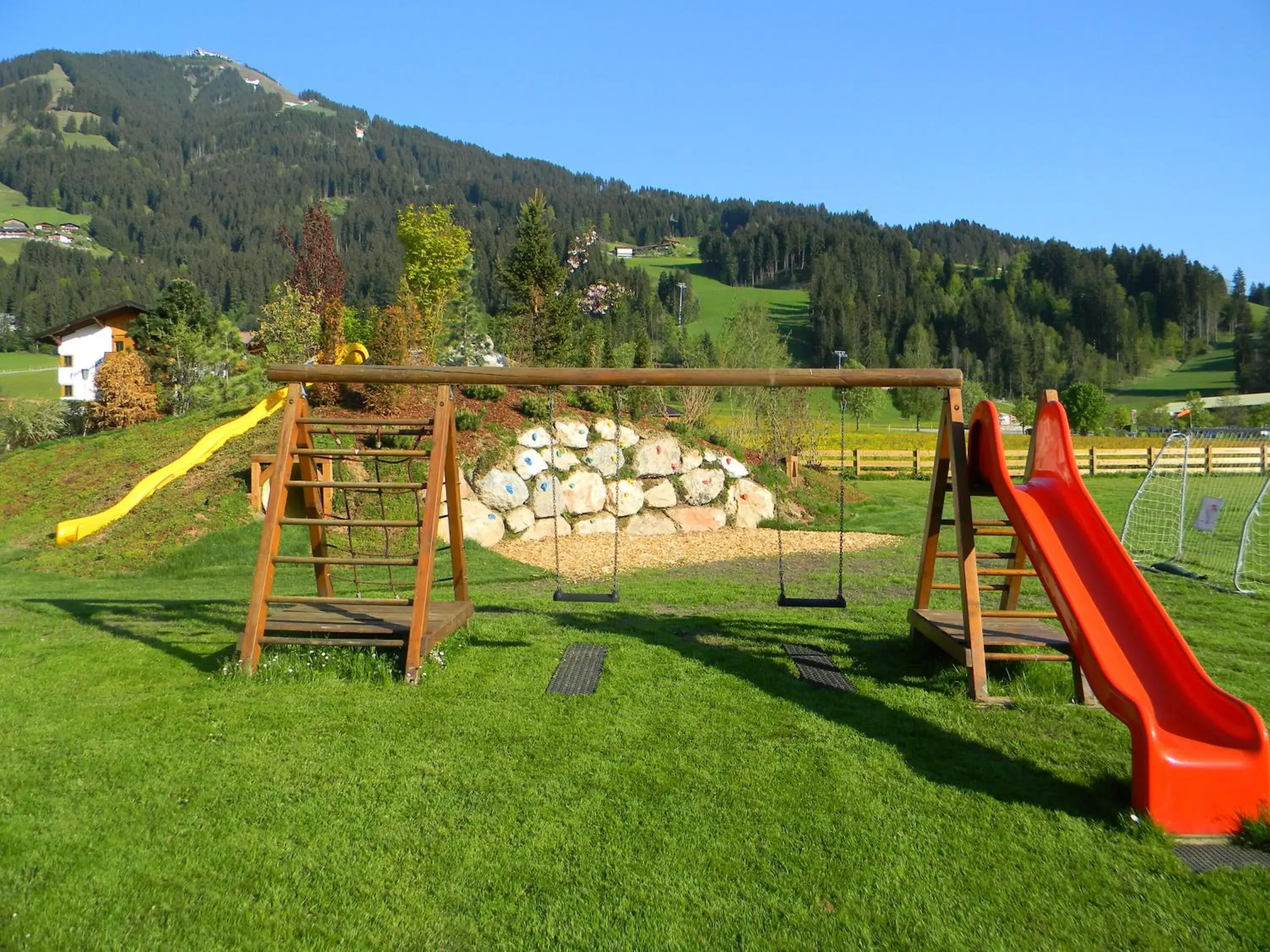 Garden, Children's Play Area in Landhotel Schermer