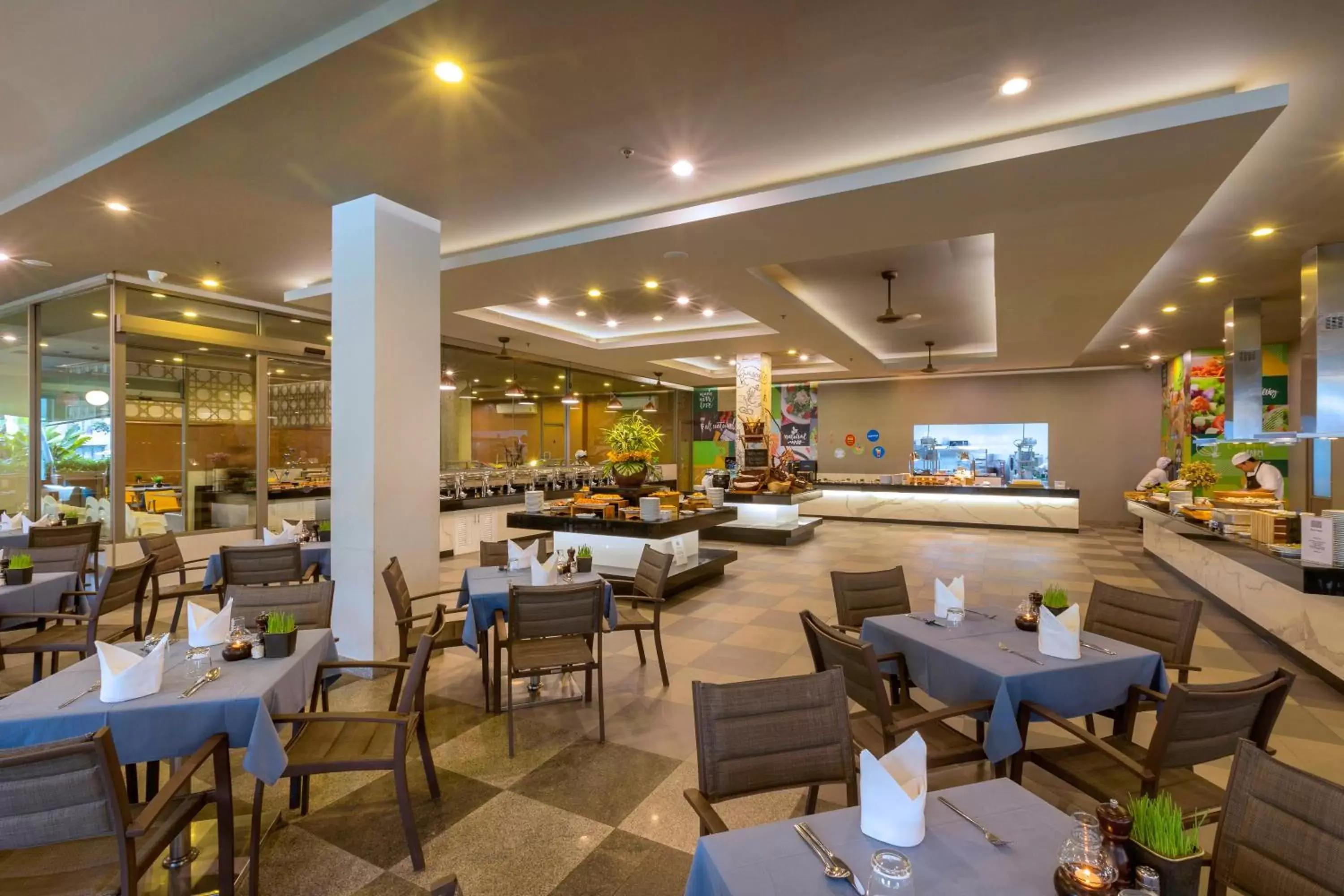 Restaurant/Places to Eat in X10 Khaolak Resort SHA Plus