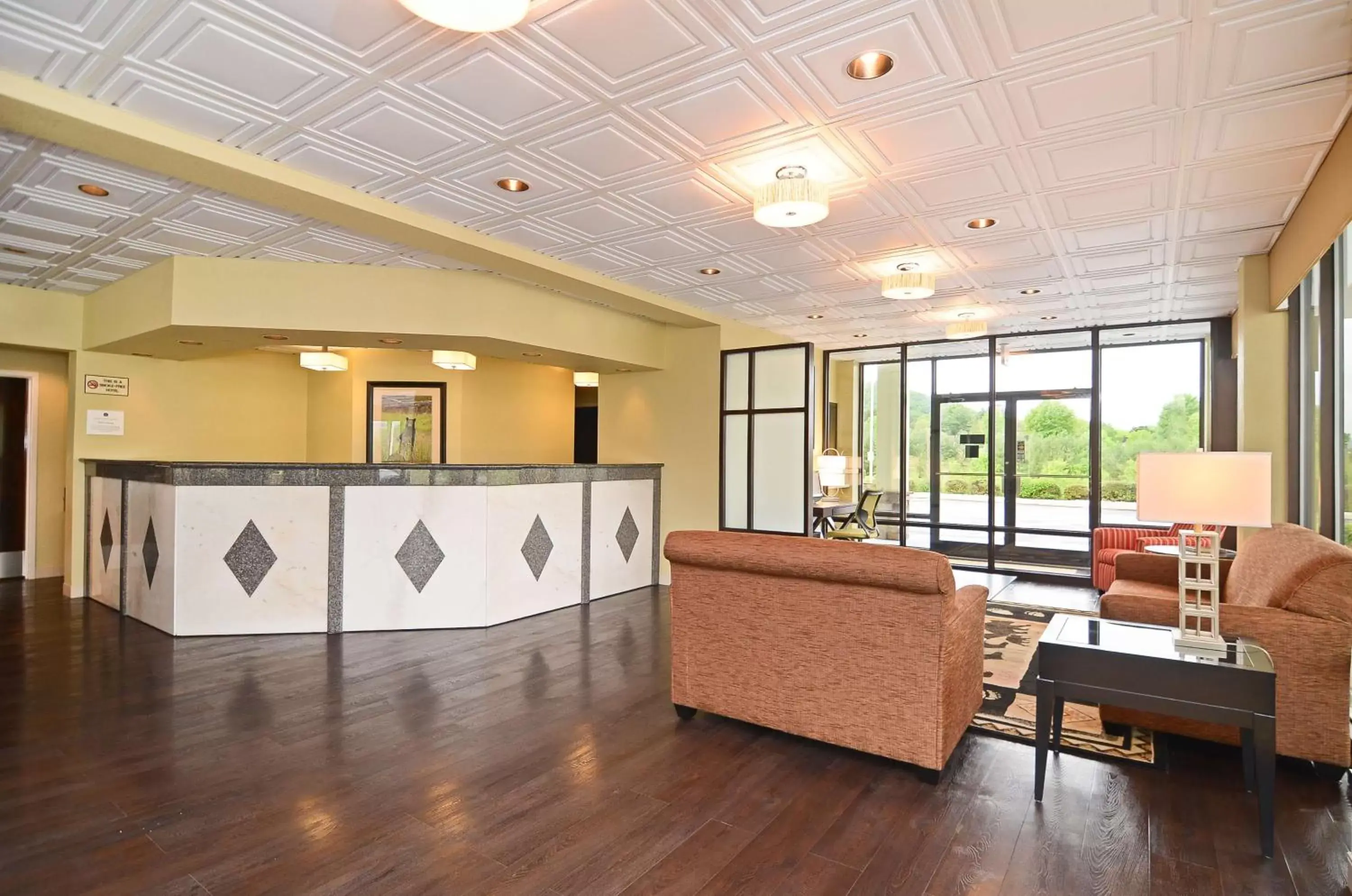 Lobby or reception in Best Western Cades Cove Inn