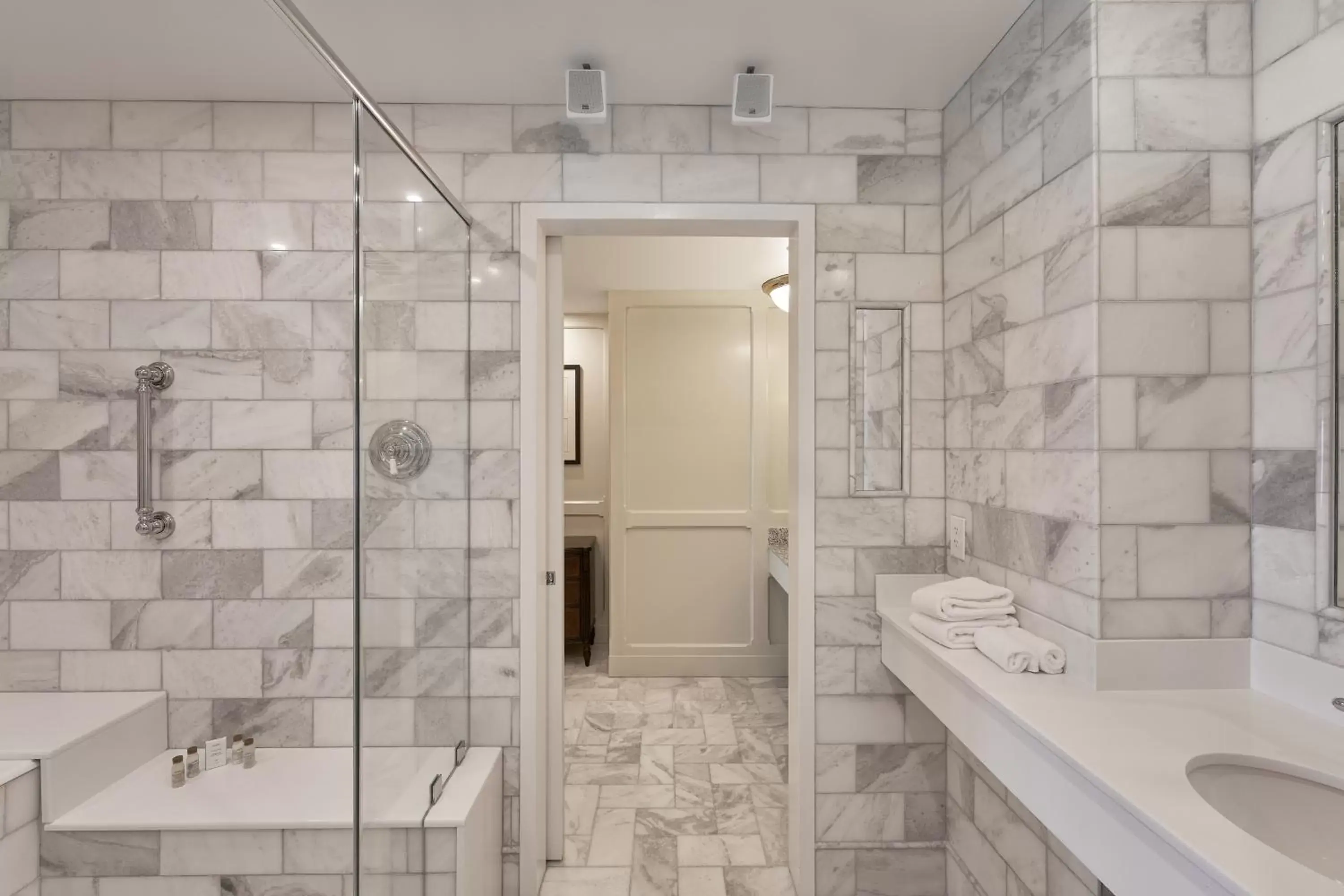 Shower, Bathroom in O.Henry Hotel