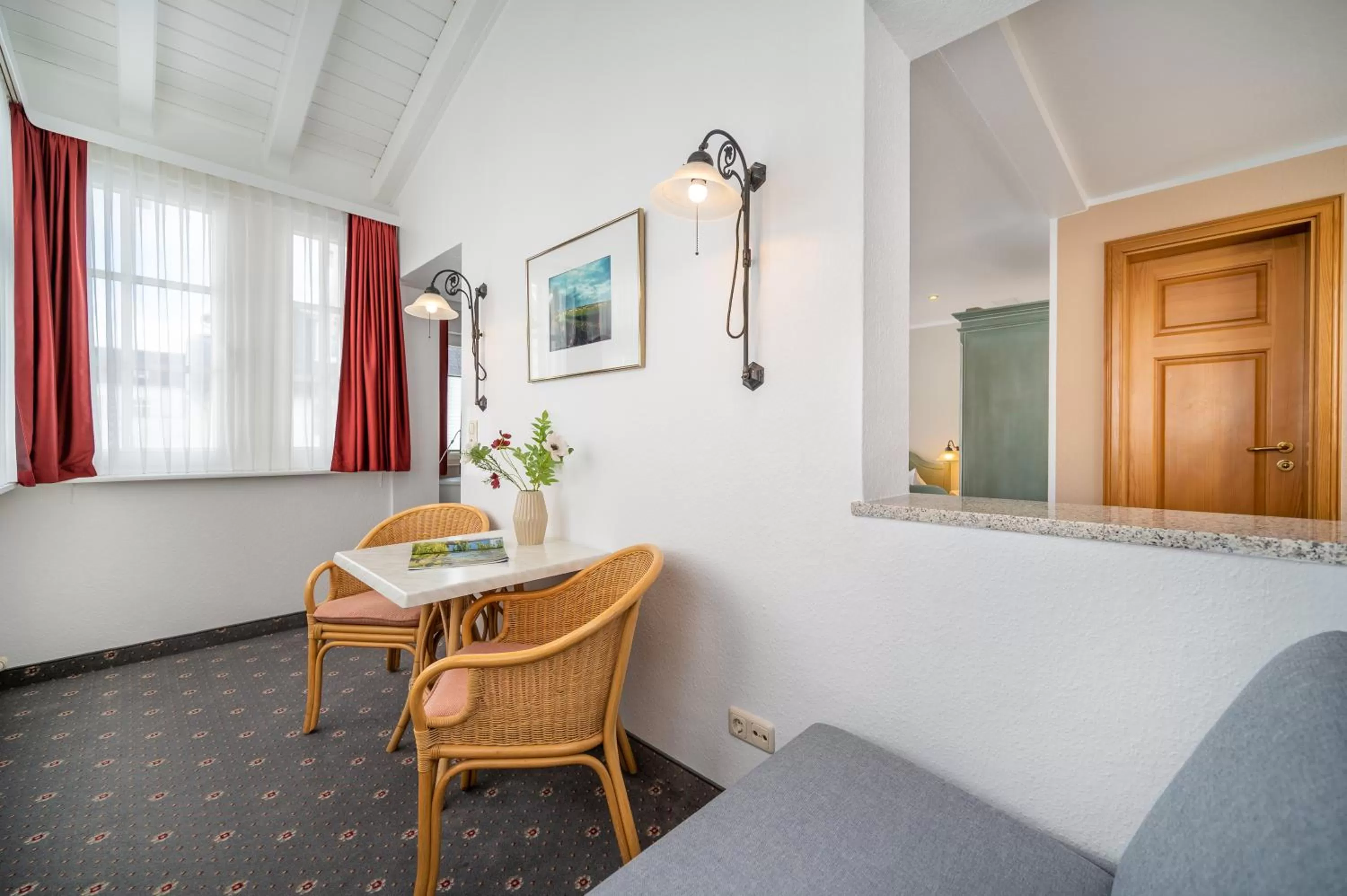 Photo of the whole room in Hotel Villa Neander