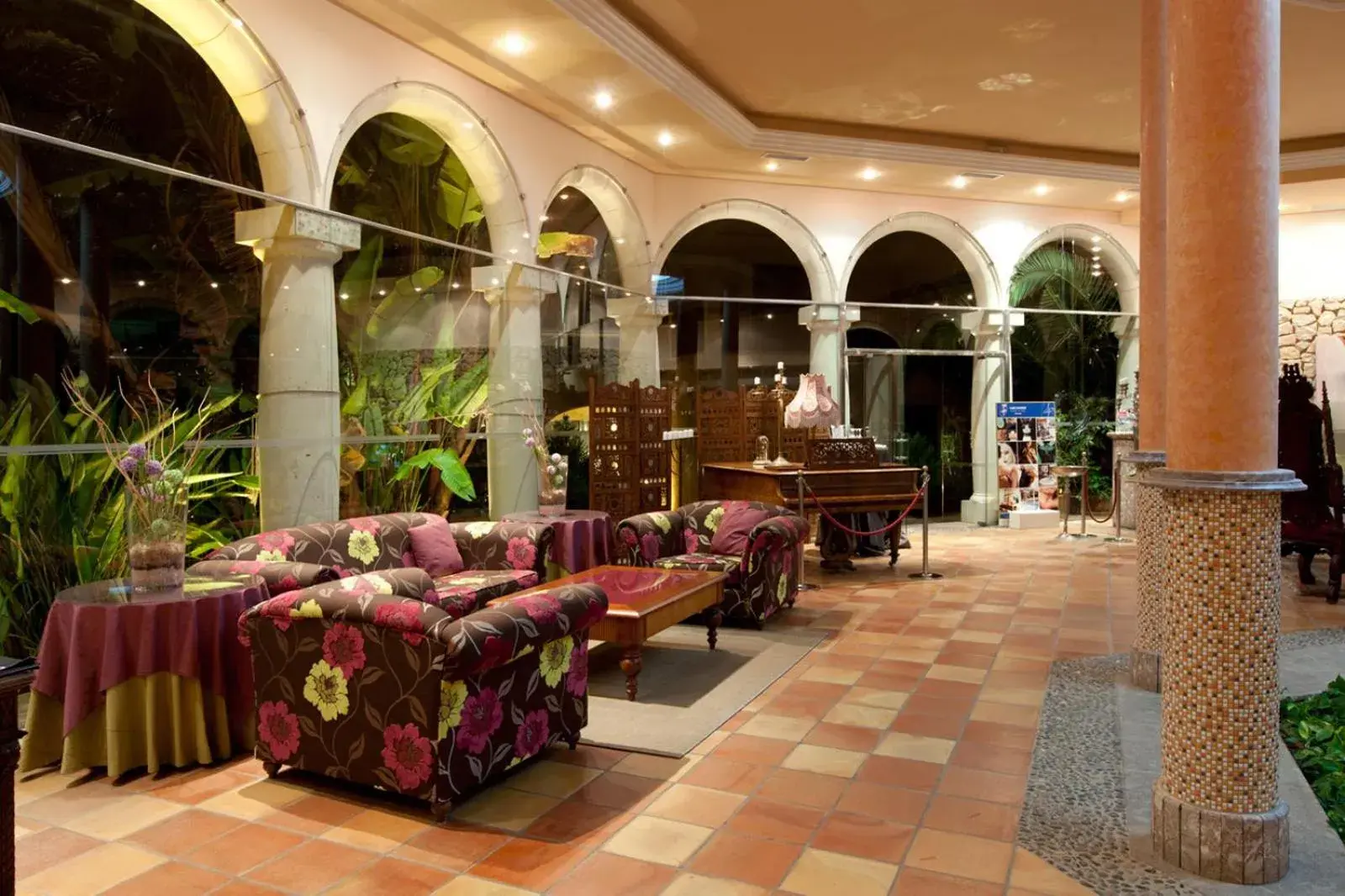 Lobby or reception, Restaurant/Places to Eat in Lago Garden Apart-Suites & Spa Hotel