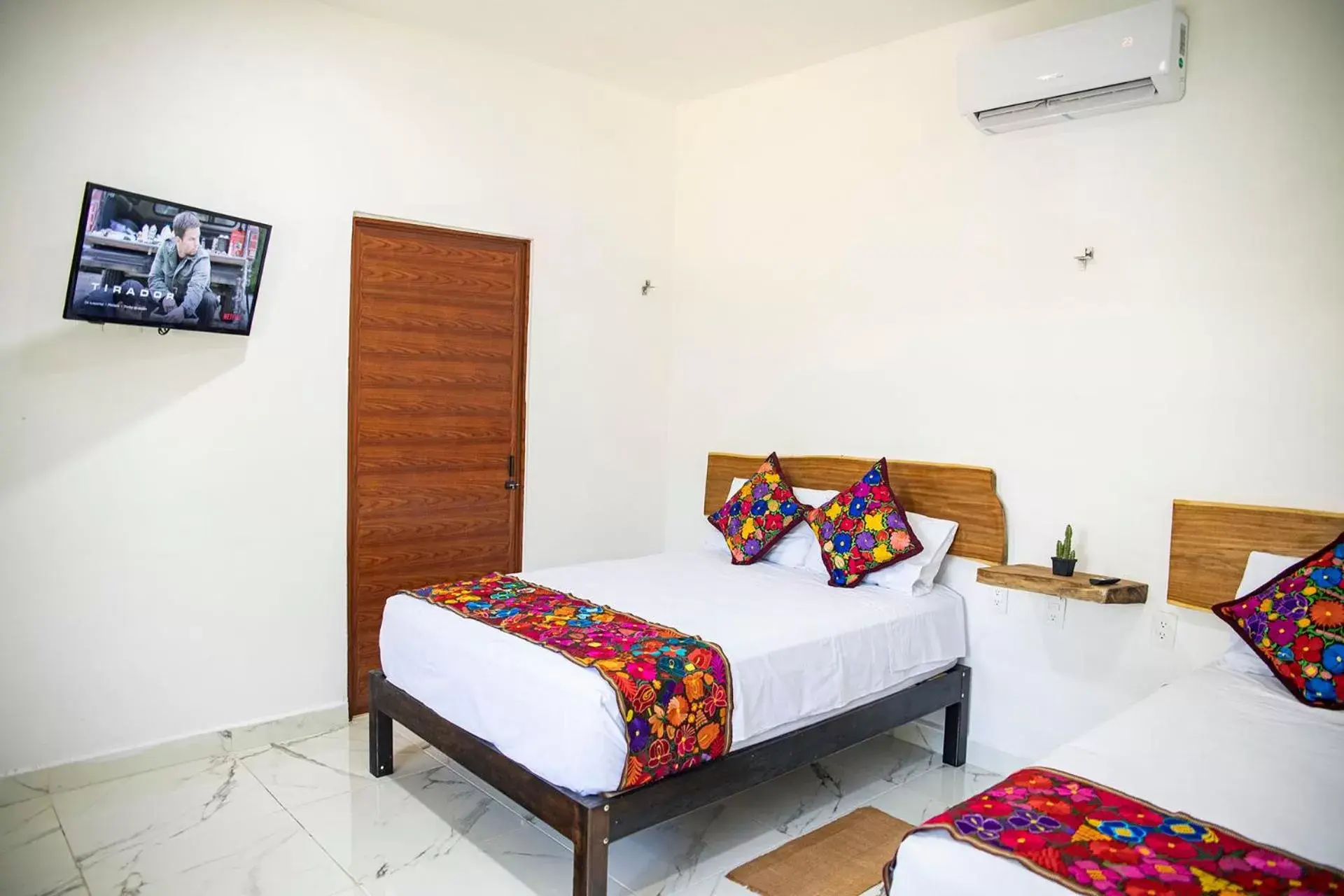 Bedroom, Bed in Hotel & Temazcal Bacalike