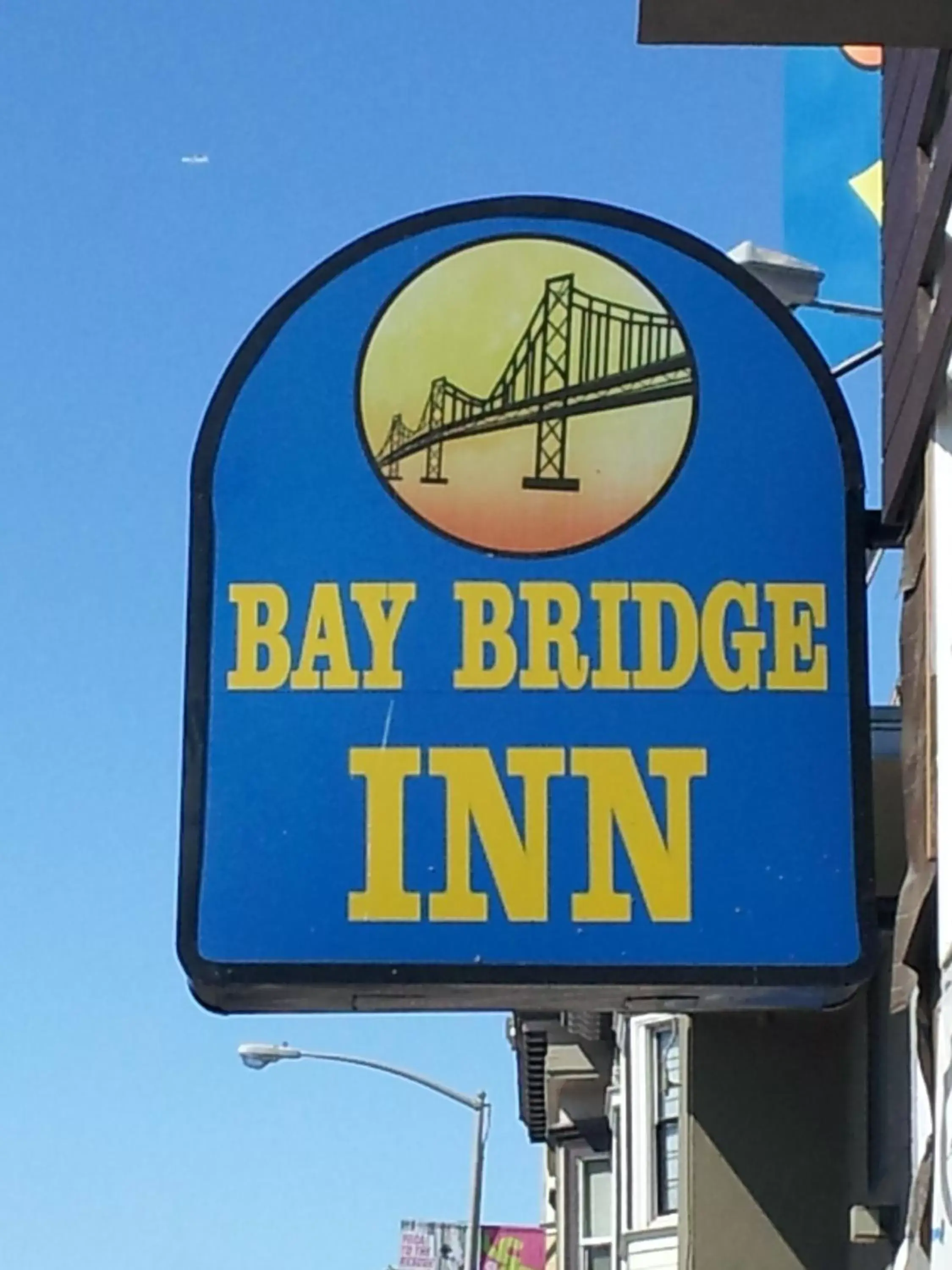 Facade/entrance in Bay Bridge Inn San Francisco Facade/entrance in Bay Bridge Inn San Francisco