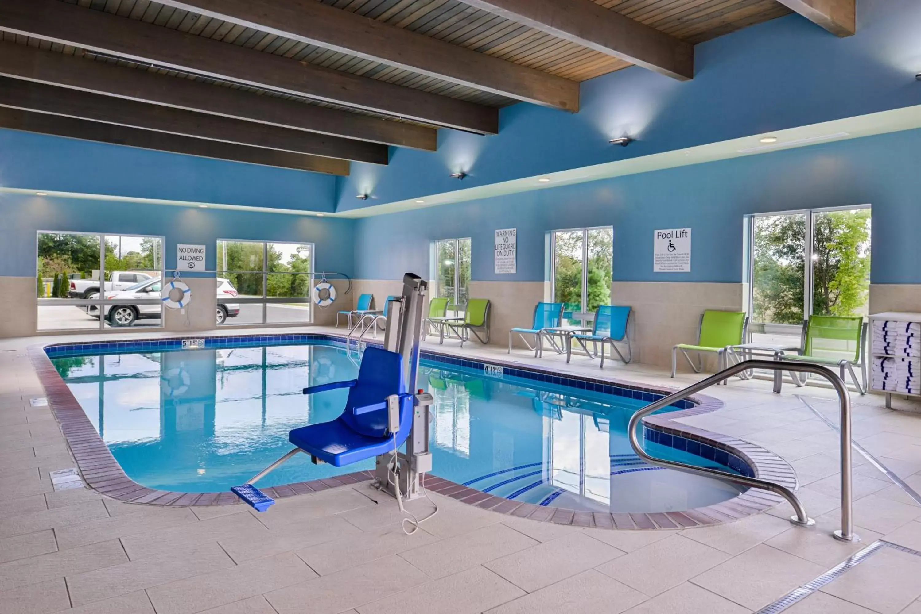 Swimming Pool in Holiday Inn Express & Suites - Siloam Springs, an IHG Hotel