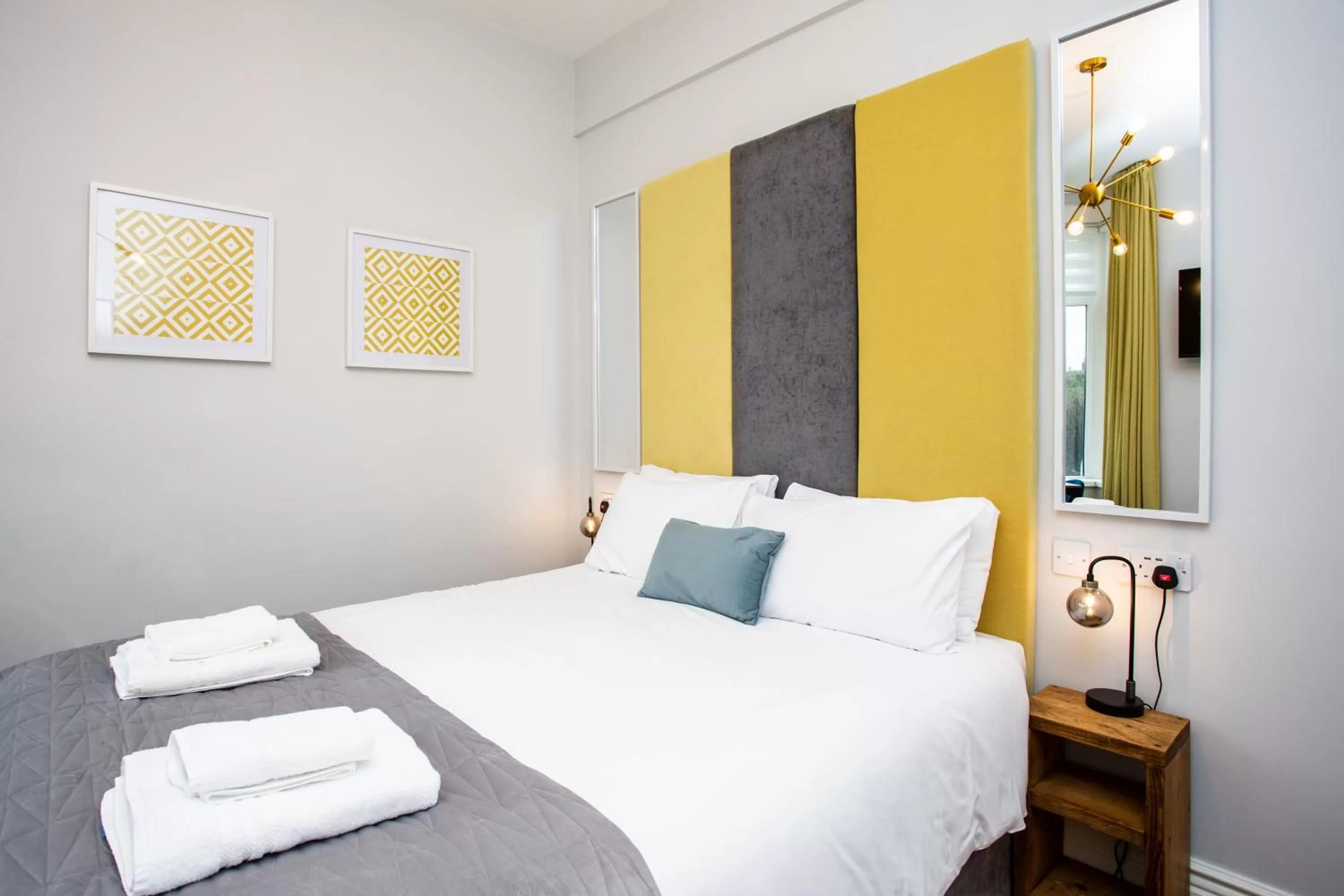 Photo of the whole room, Bed in Stay Coastal