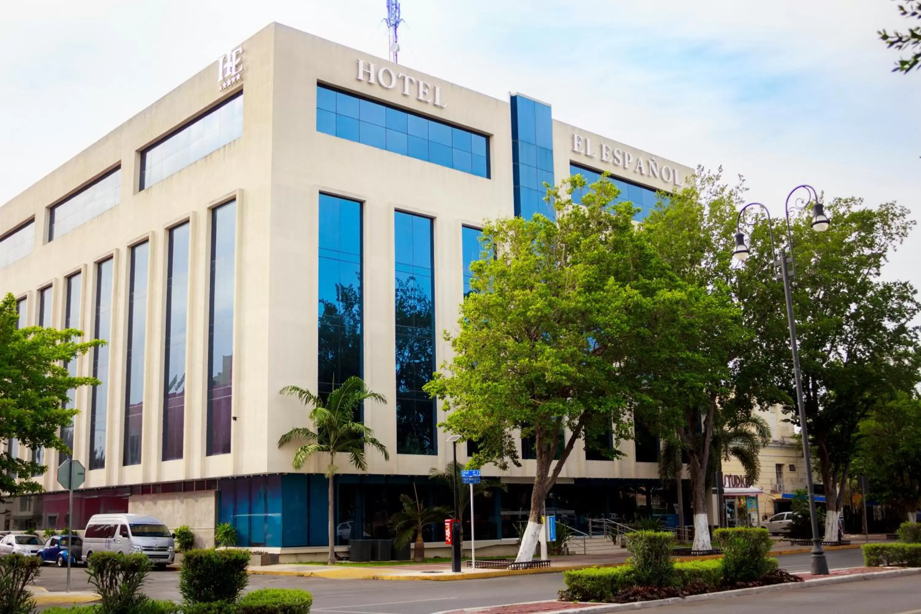 Property Building in Hotel El Español Paseo de Montejo