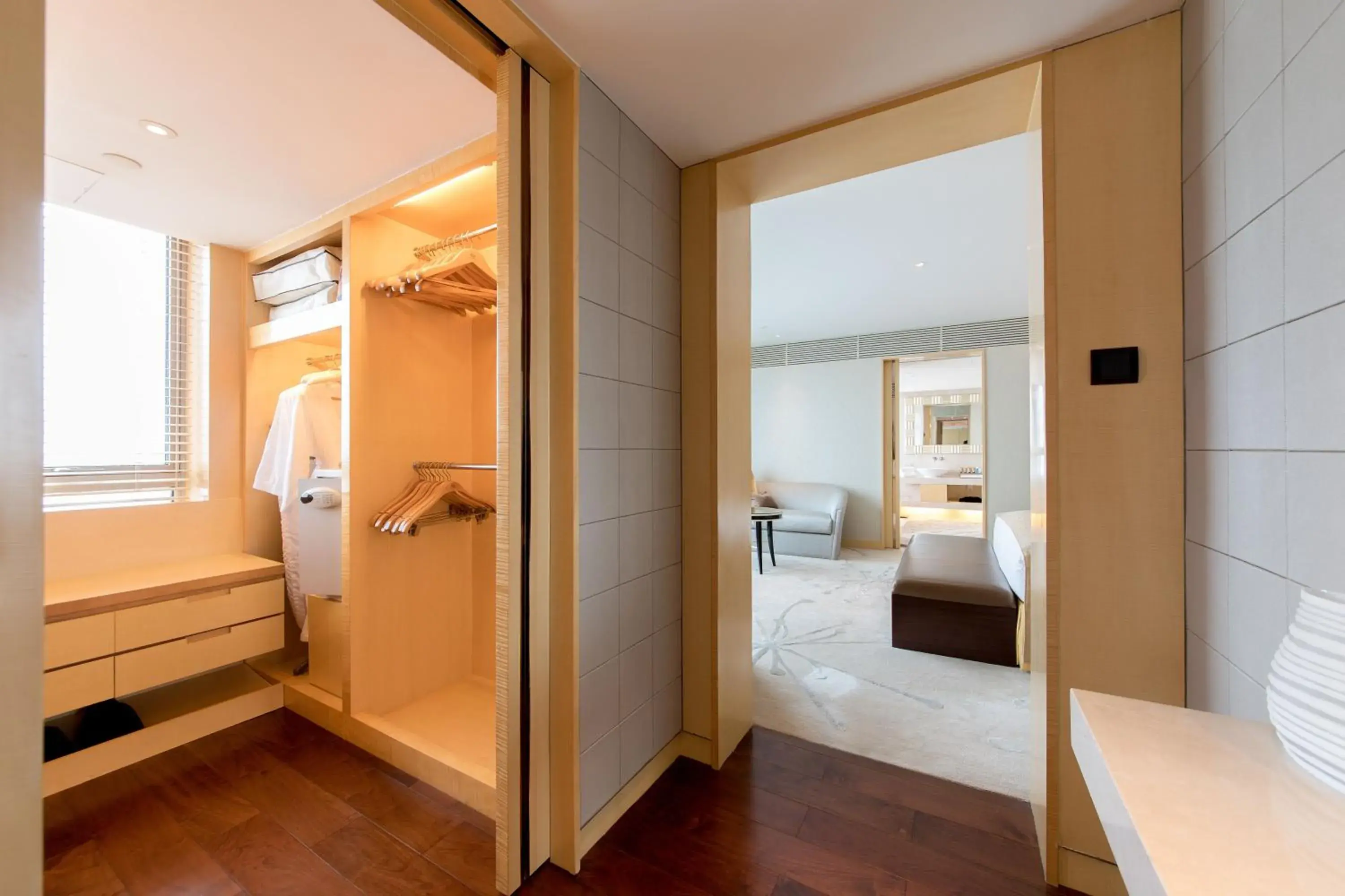 Photo of the whole room, Bathroom in Marco Polo Wuhan Hotel