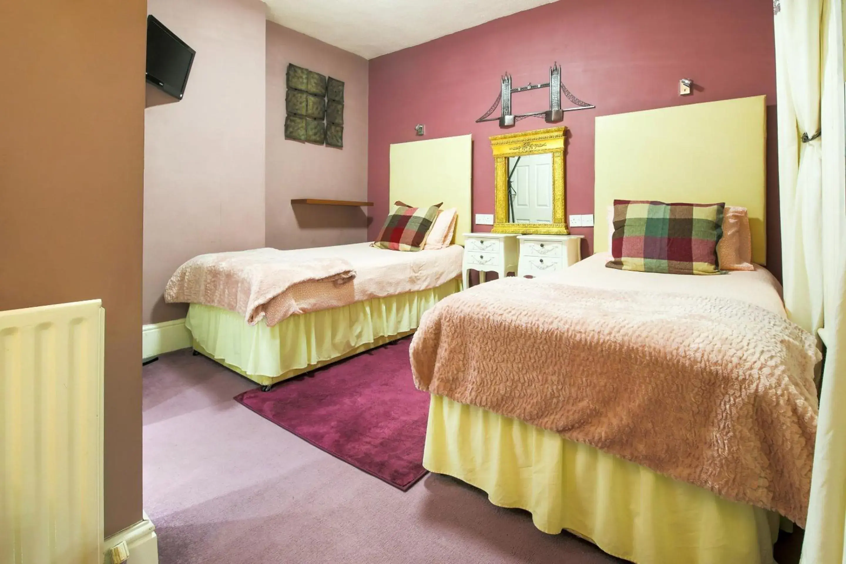 Bedroom, Bed in OYO Hotel Mj Kingsway, Cleethorpes Seafront
