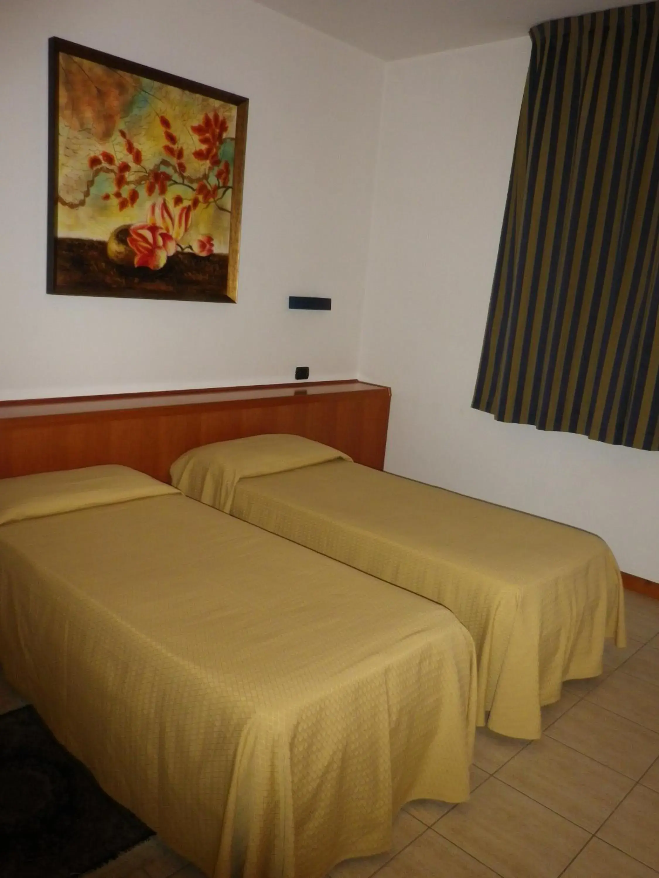 Photo of the whole room, Bed in Hotel Softwood