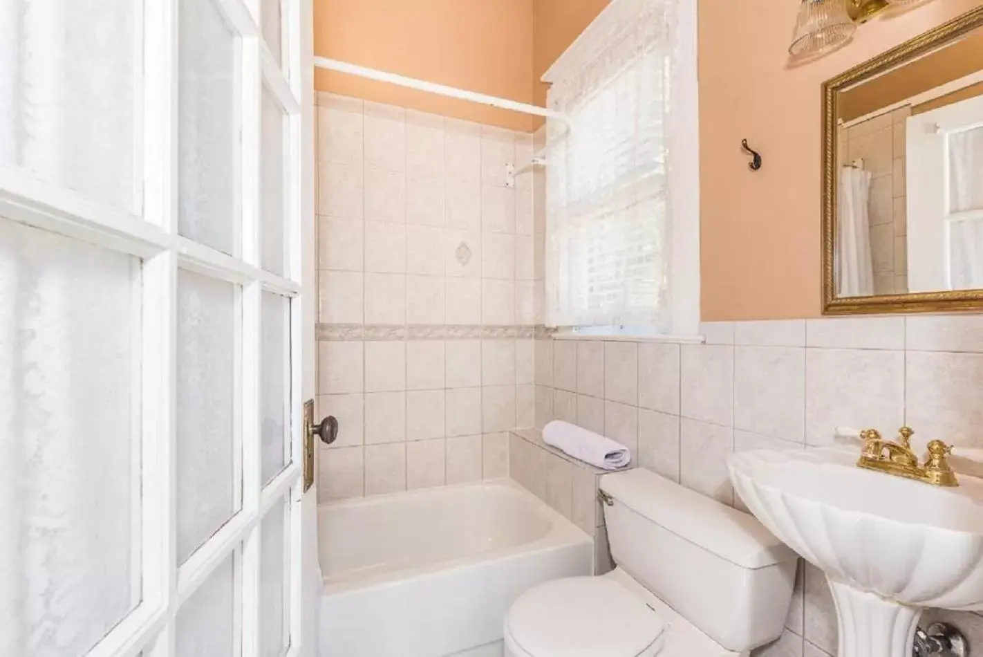 Bathroom in The Old Powder House B&B