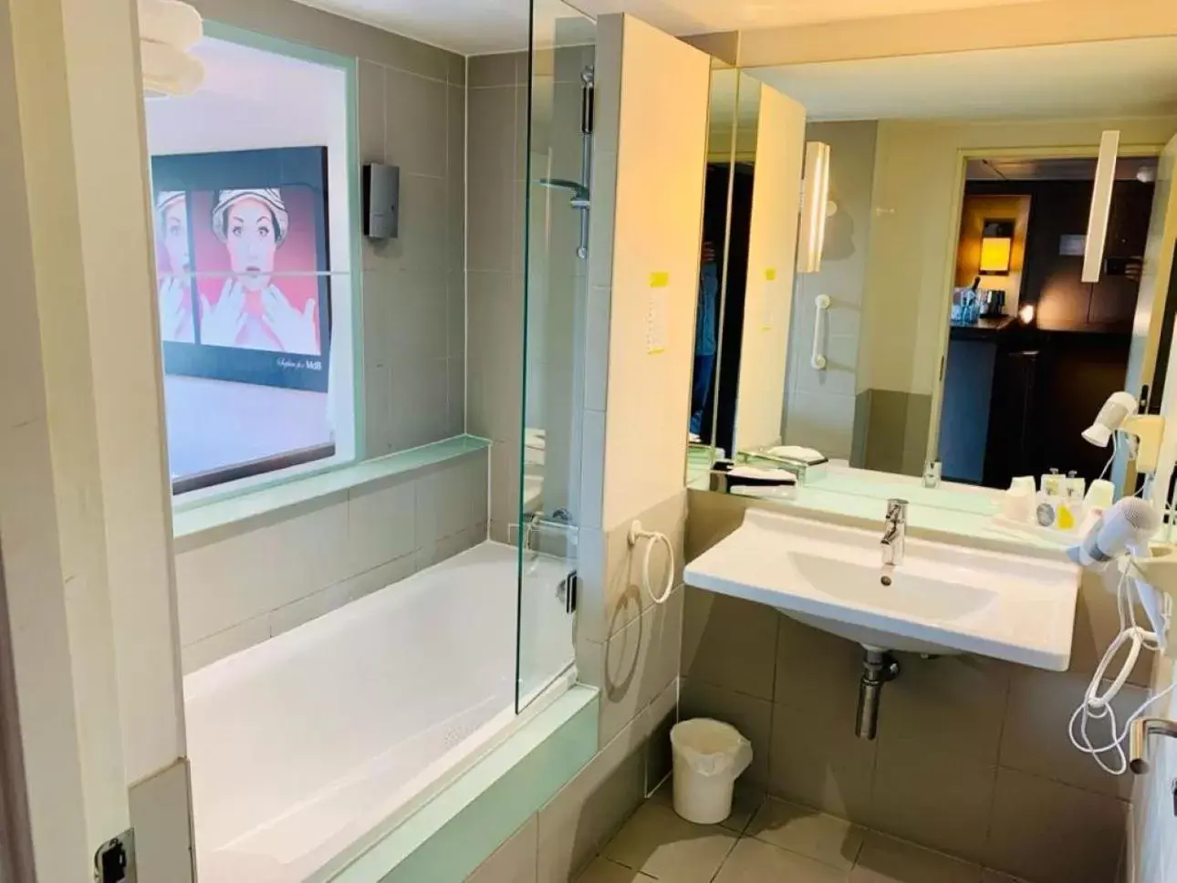 Bathroom in Standing Hotel Suites by Actisource