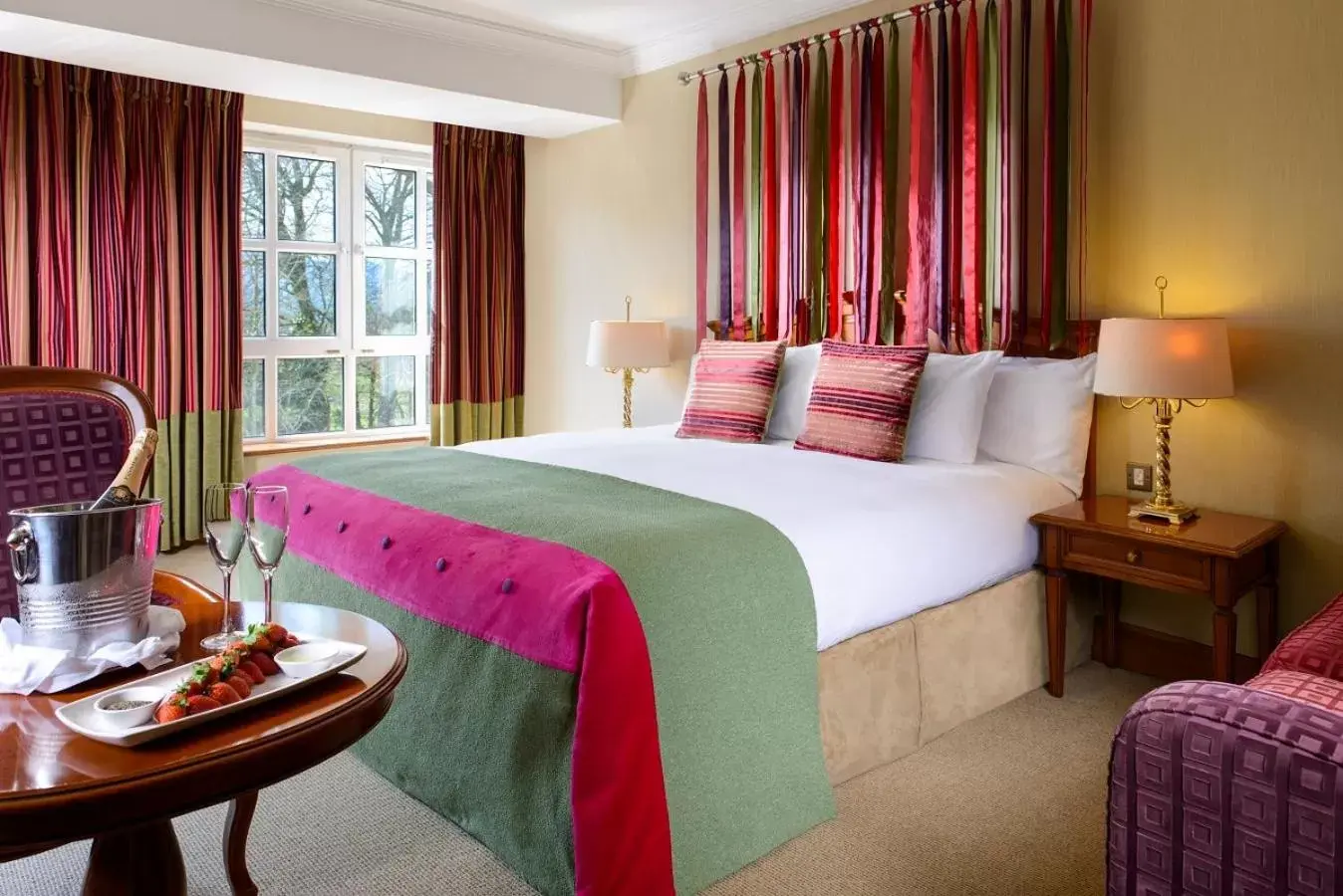 Bed in Killarney Plaza Hotel & Spa