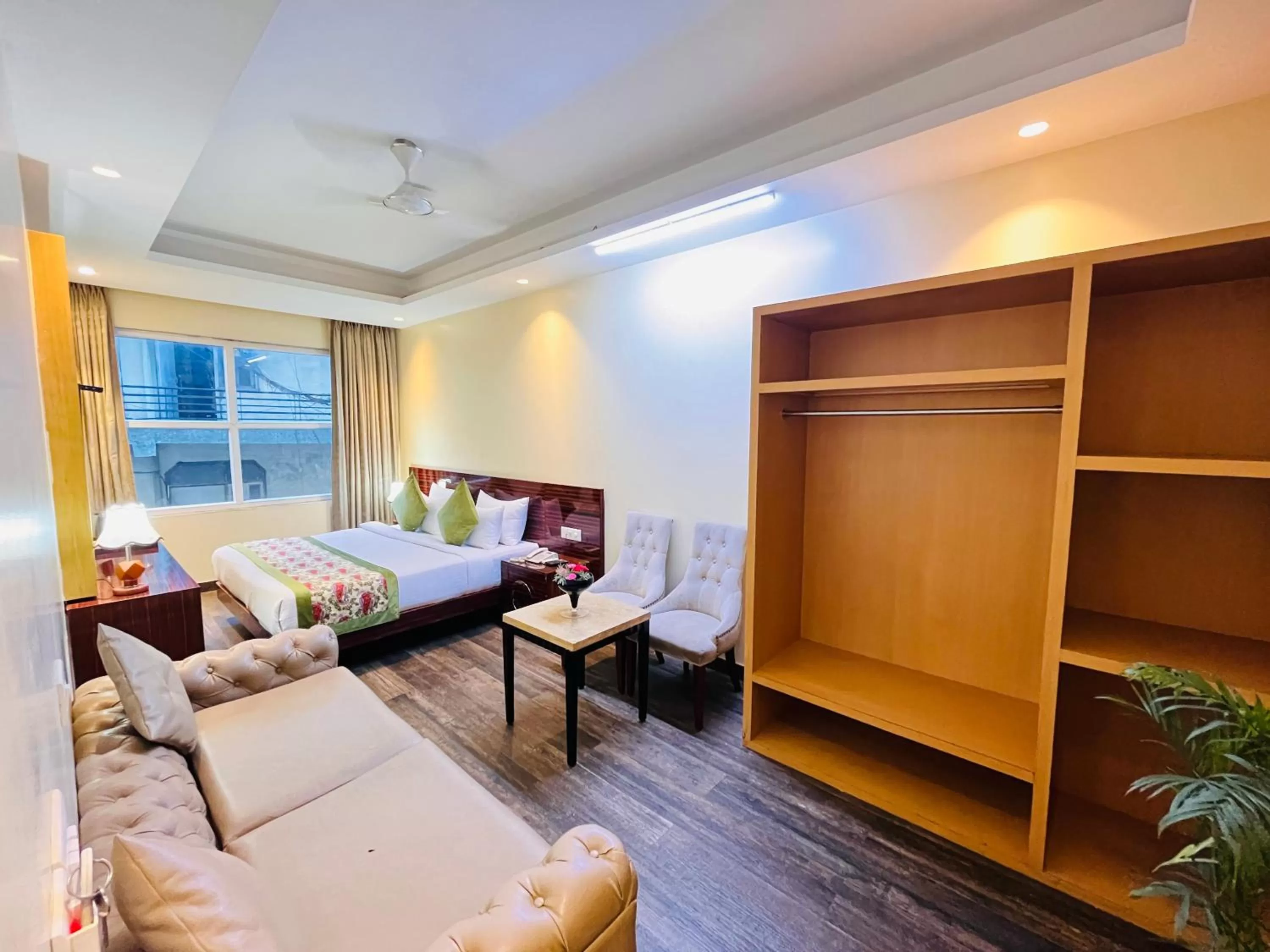 Bed in Hotel Banz near Delhi Airport