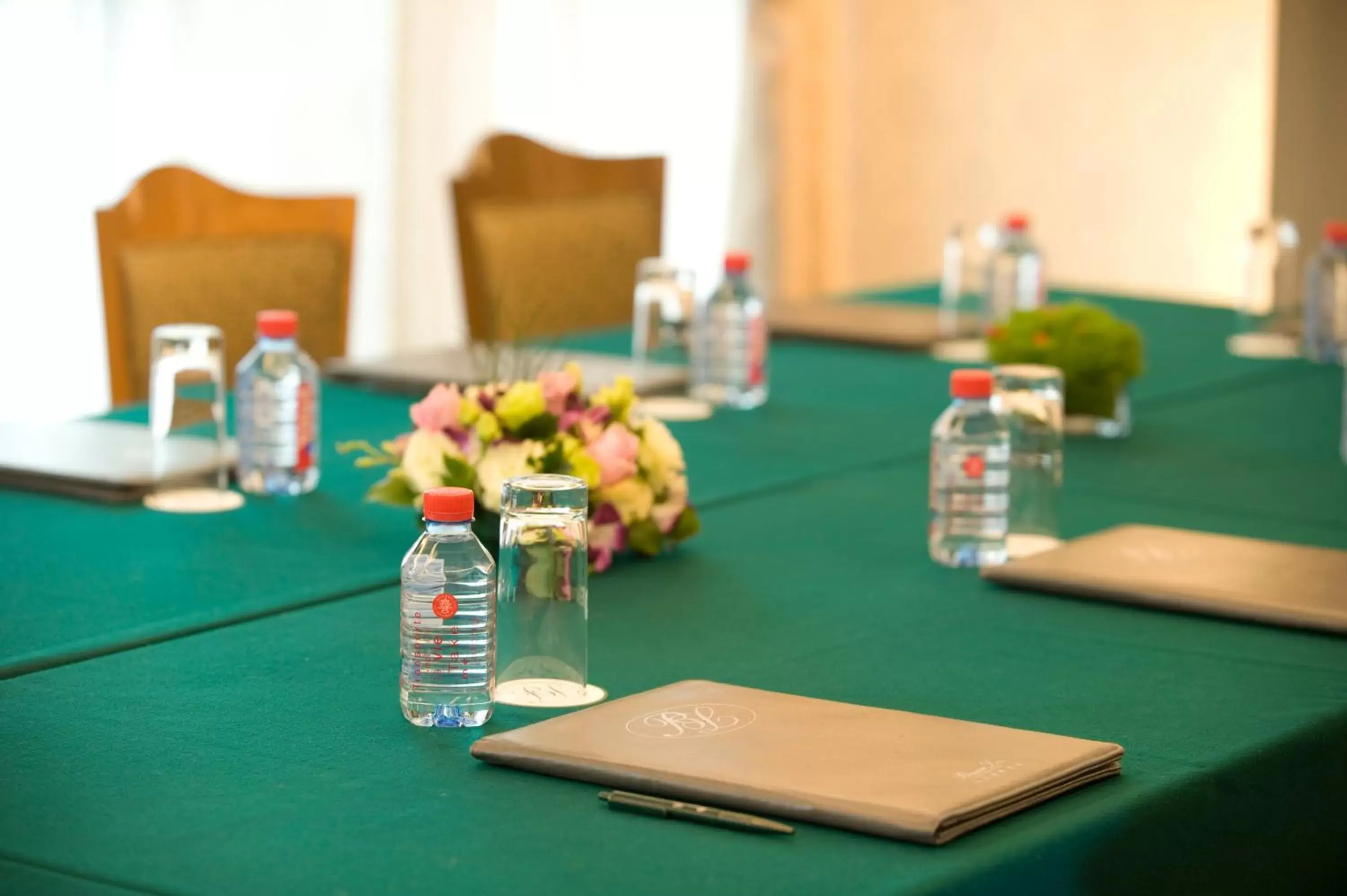 Business facilities in Bishop Lei International House