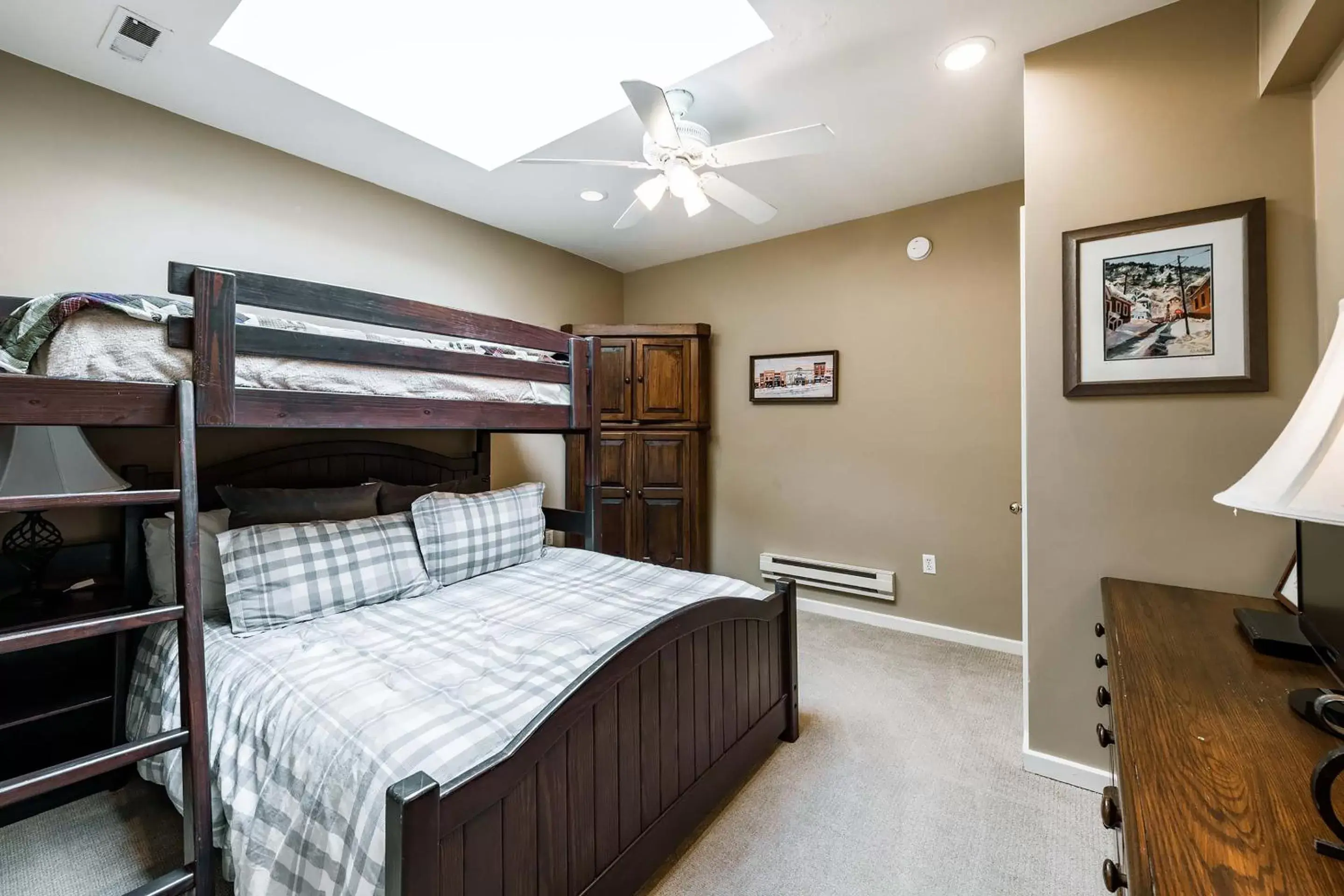 Bedroom, Bed in Silver King by All Seasons Resort Lodging Bedroom, Bed in Silver King by All Seasons Resort Lodging