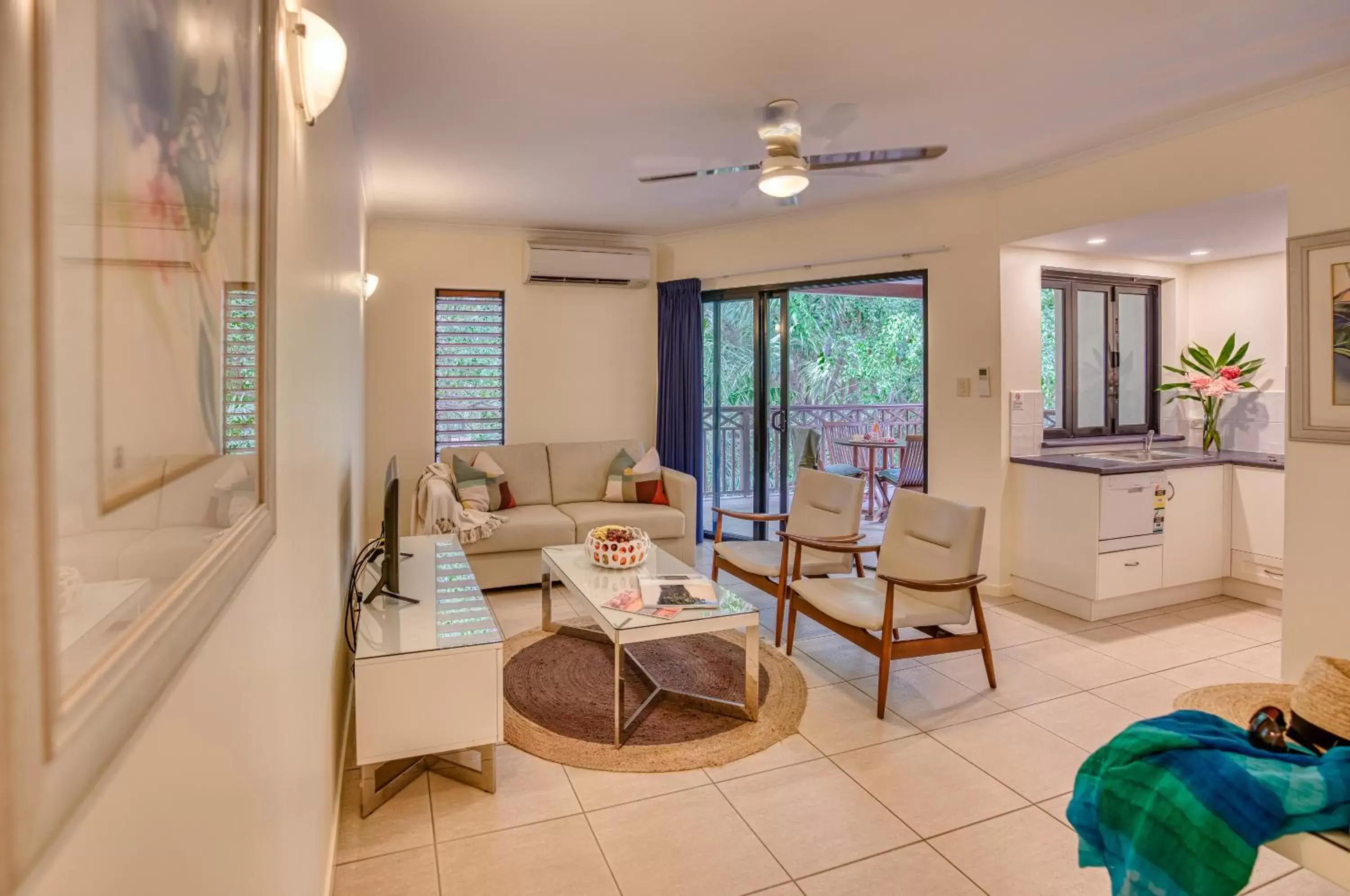 Balcony/Terrace, Seating Area in Freestyle Resort Port Douglas