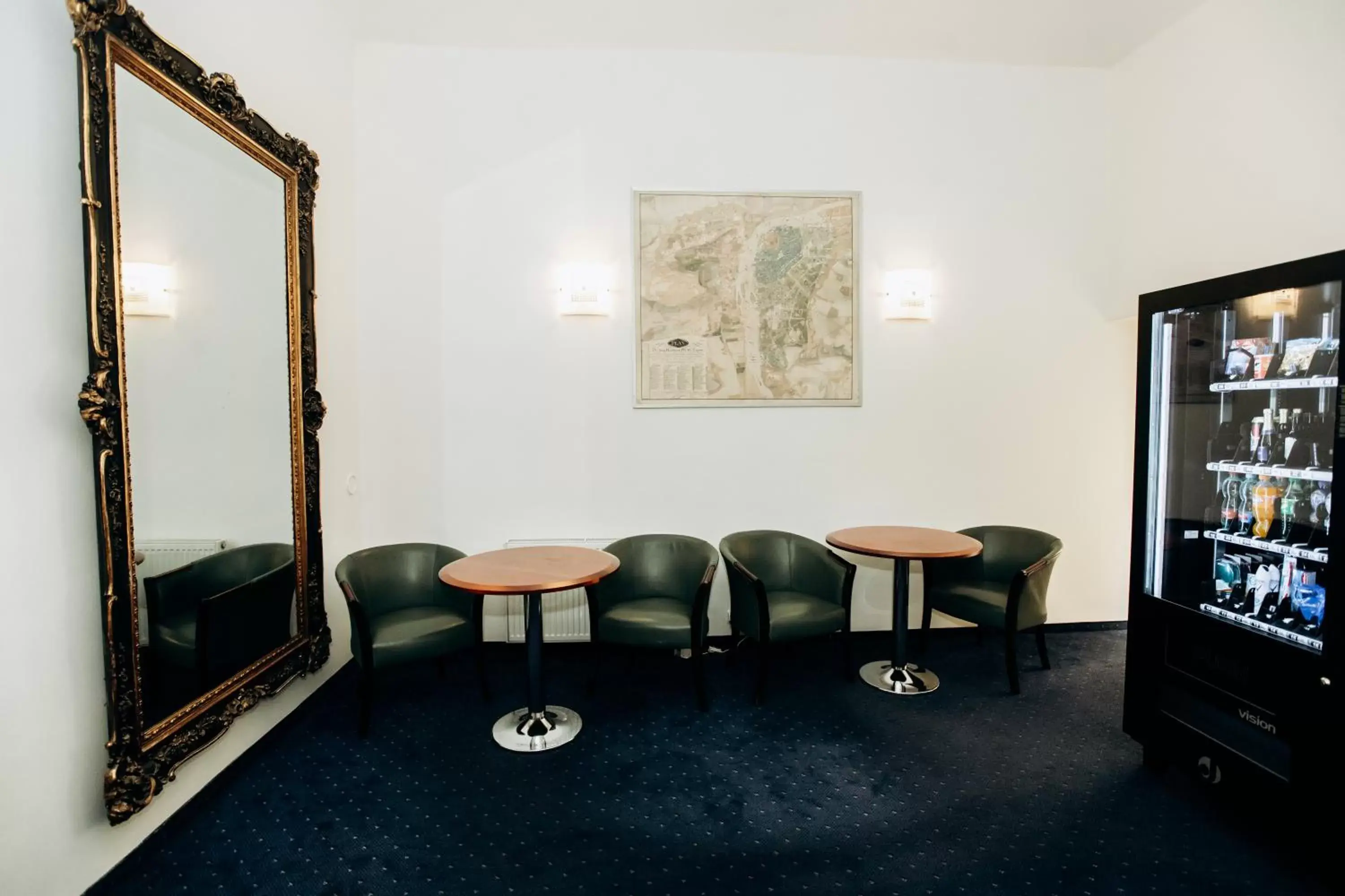 Lobby or reception in Alton Lobby or reception in Alton