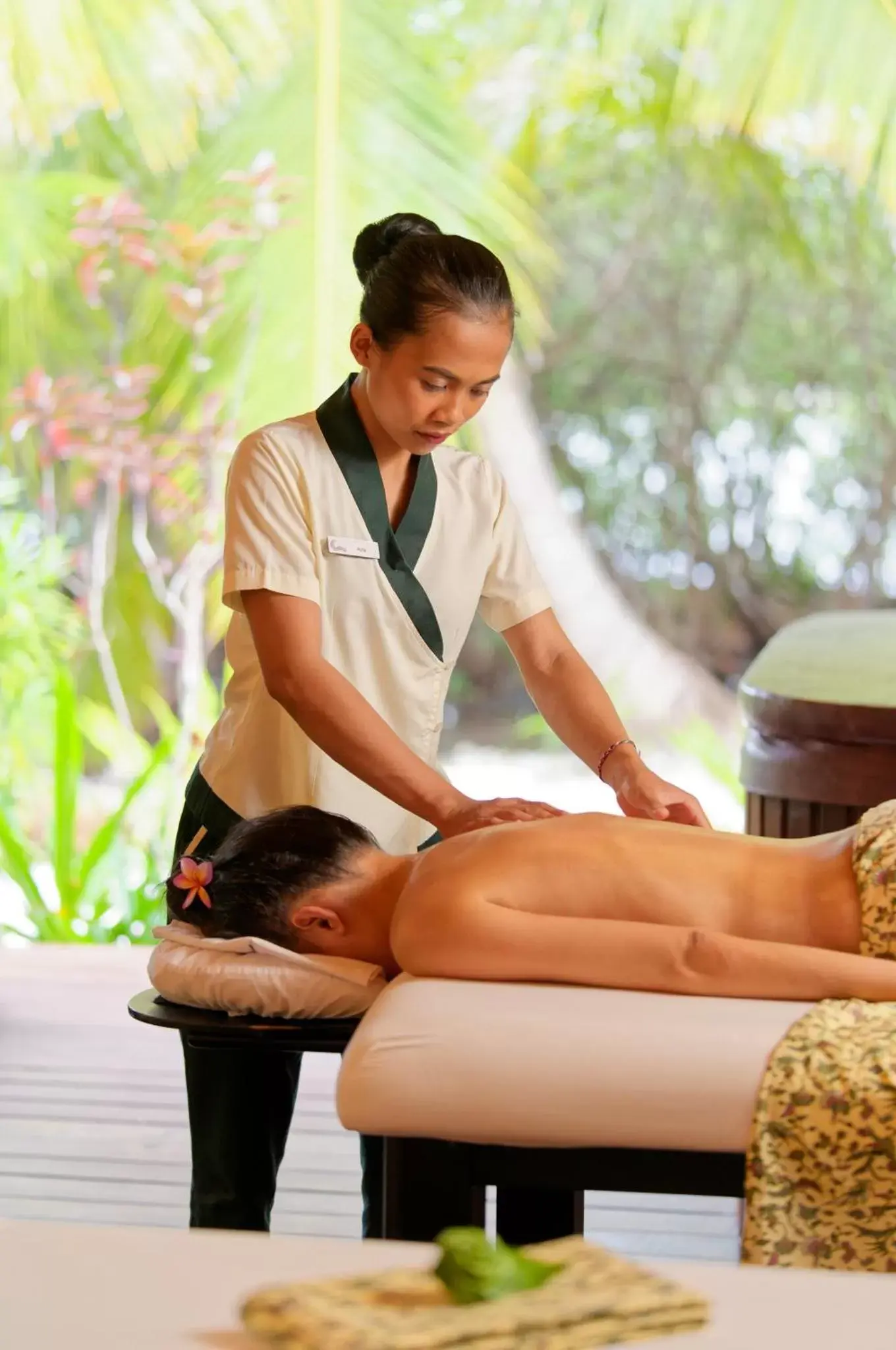 Massage in Canareef Resort Maldives