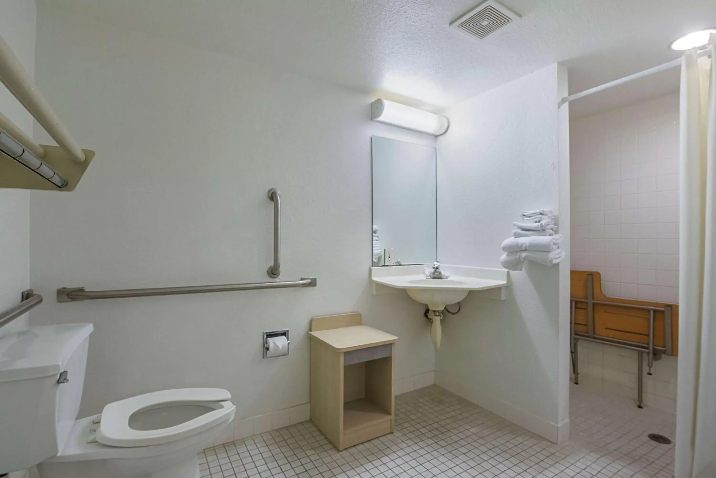 Toilet, Bathroom in Motel 6-Rochester, MN