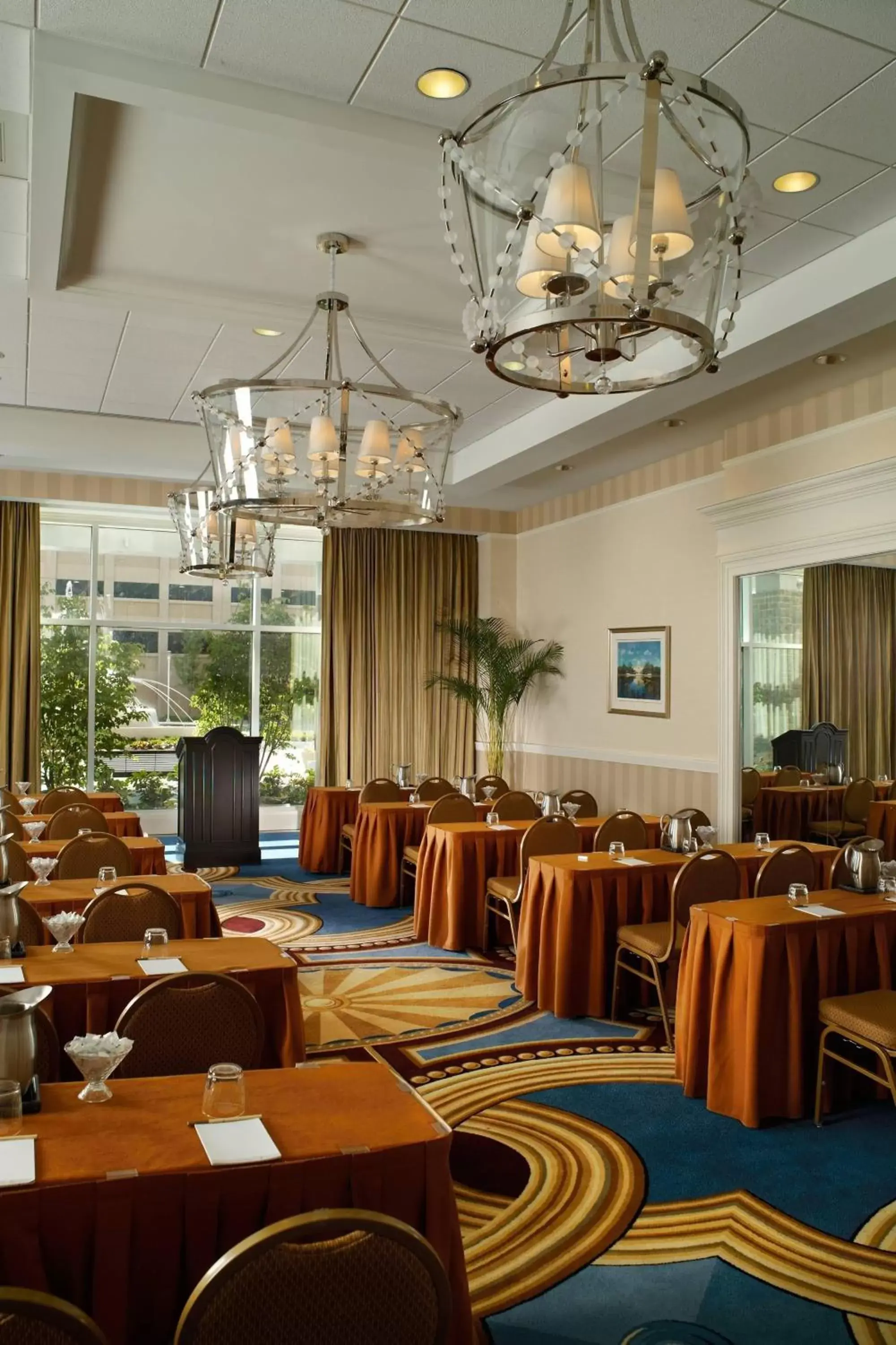 Meeting/conference room, Restaurant/Places to Eat in Gaylord National Resort & Convention Center