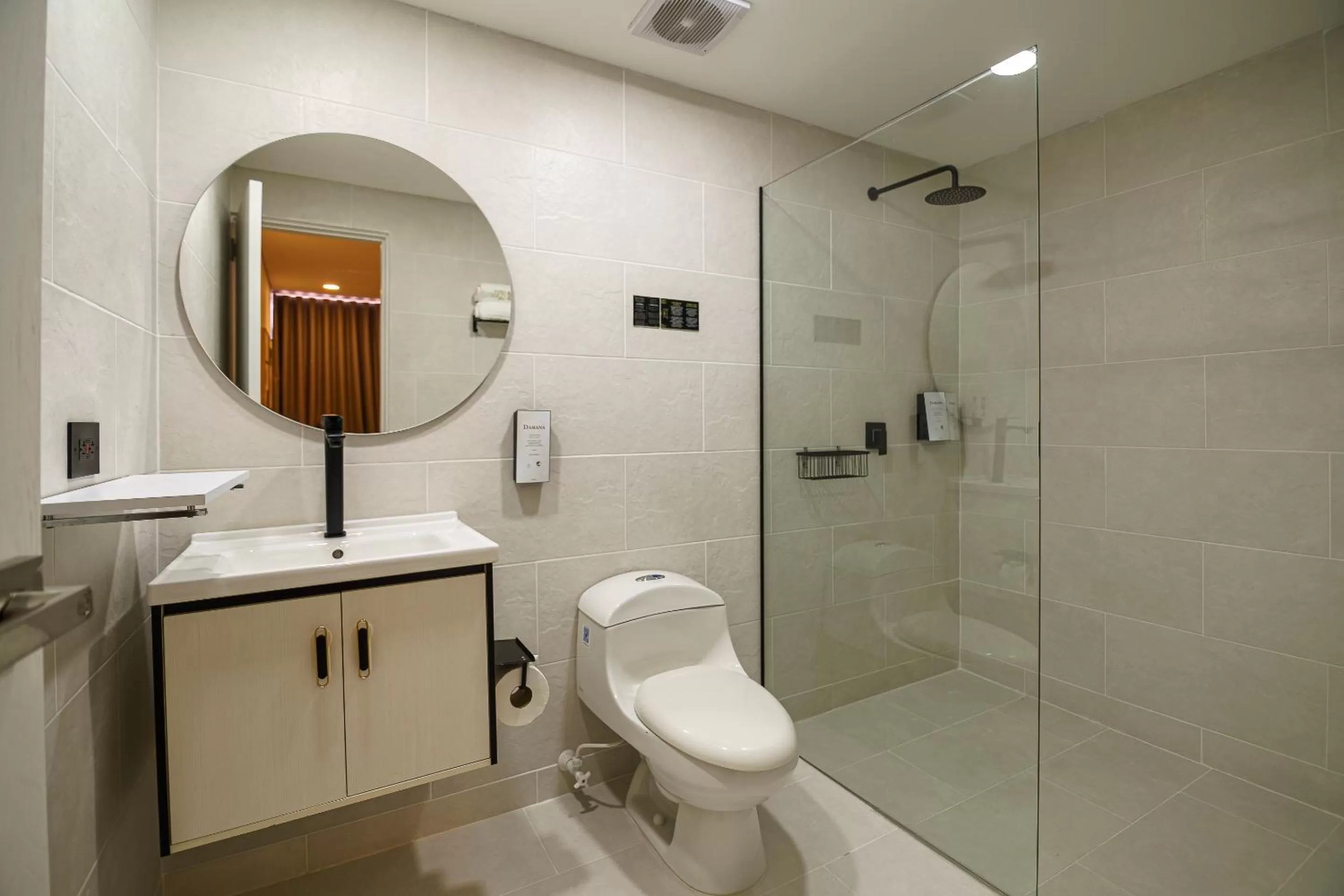 Bathroom in First Class Hotel