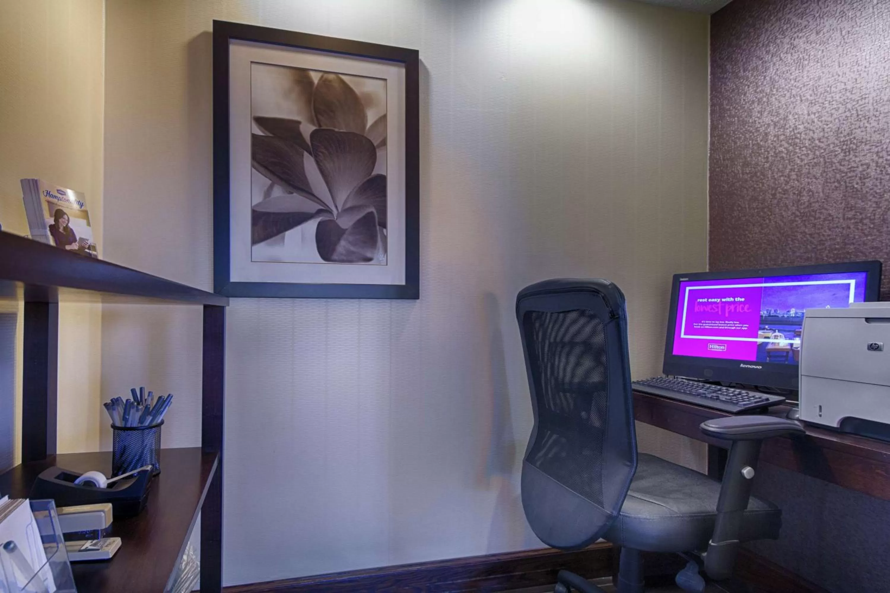 Business facilities in Hampton Inn Salina