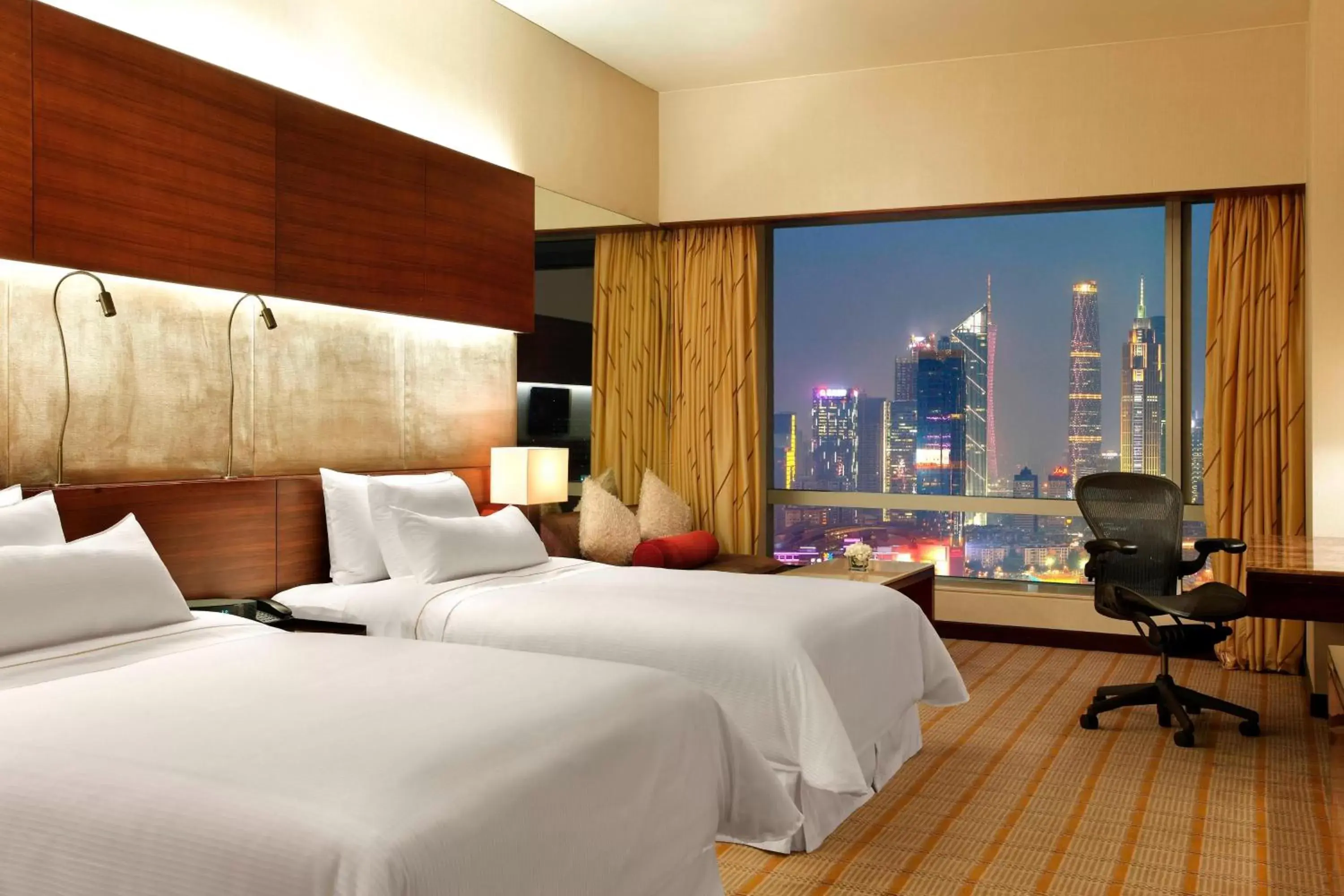 Photo of the whole room, Bed in The Westin Guangzhou