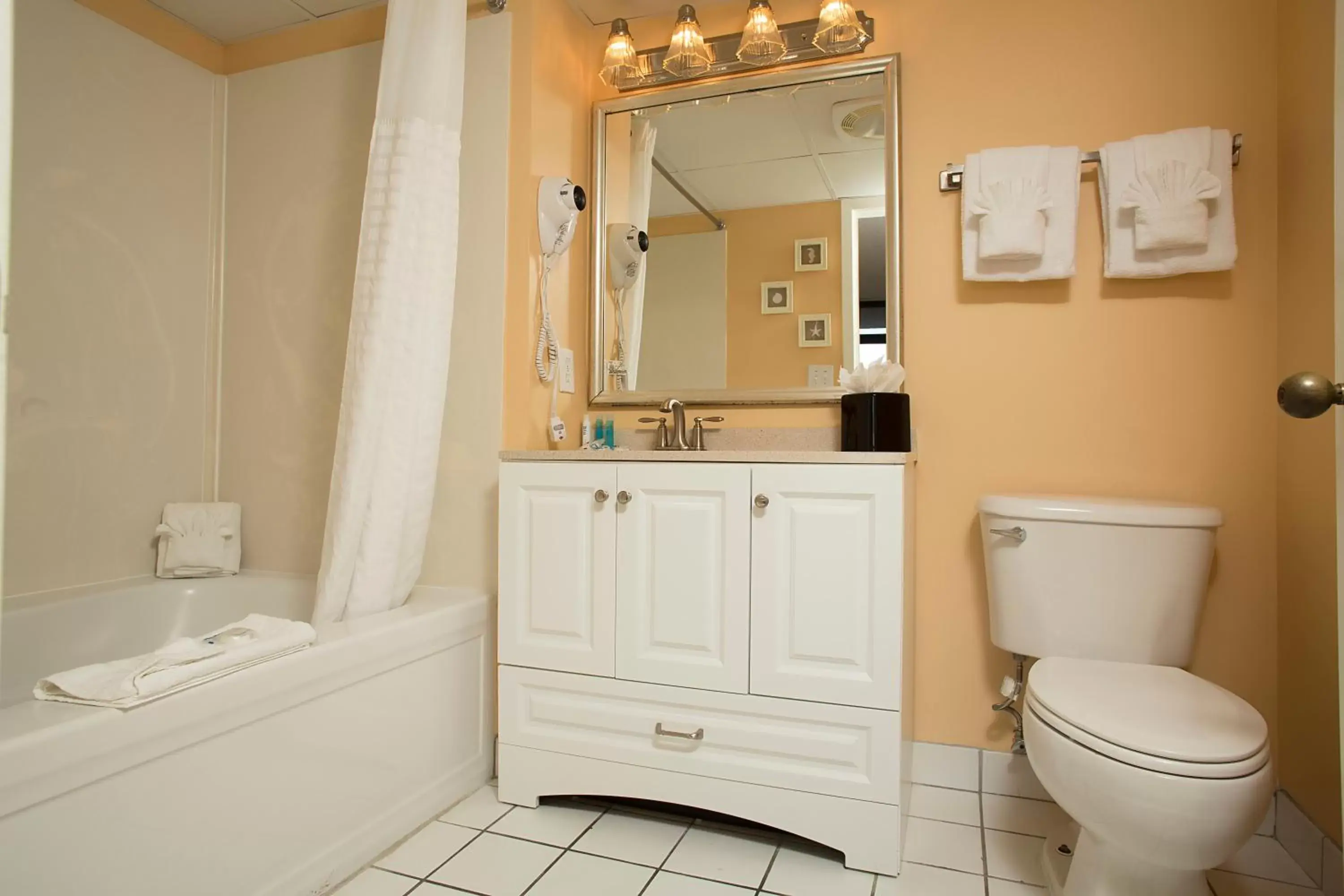 Bathroom in Grande Shores Ocean Resorts Condominiums