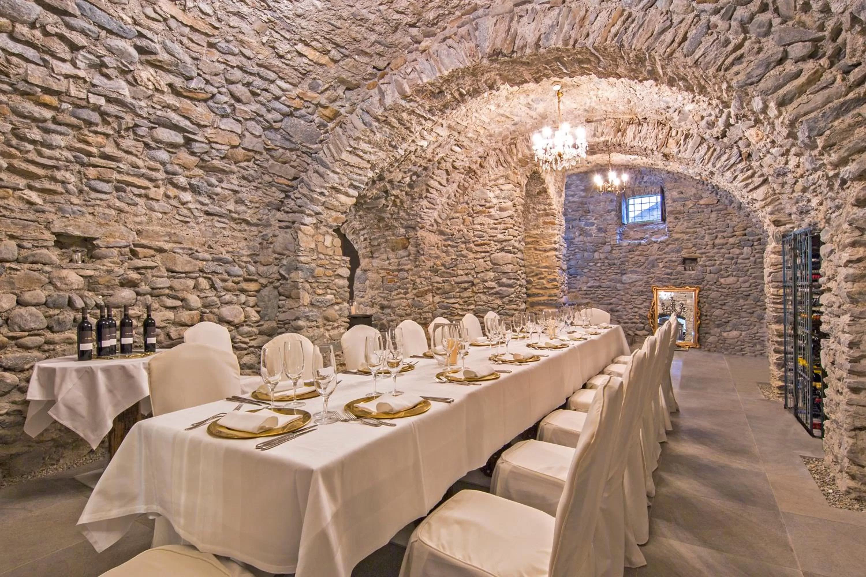 Restaurant/places to eat in Boutique & Business Hotel La Tureta