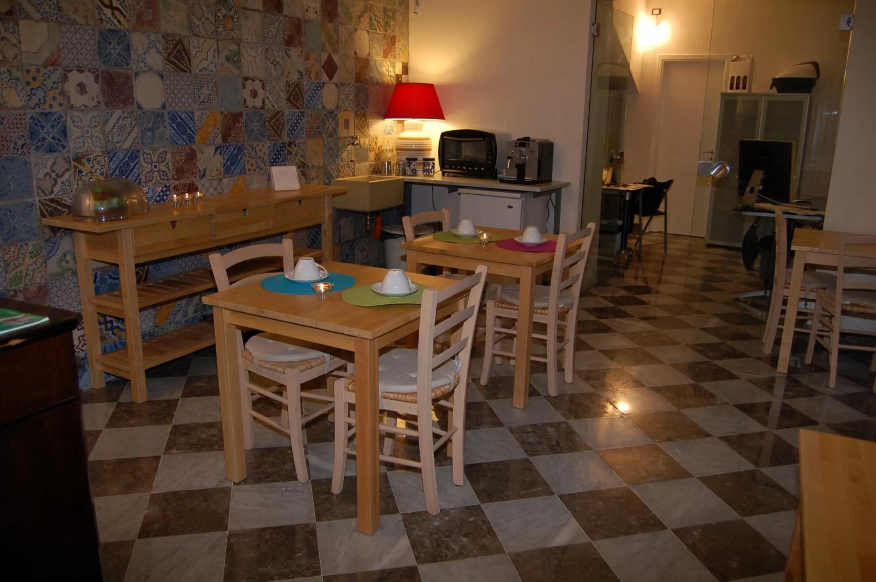 Communal lounge/ TV room in Federico Secondo B&B