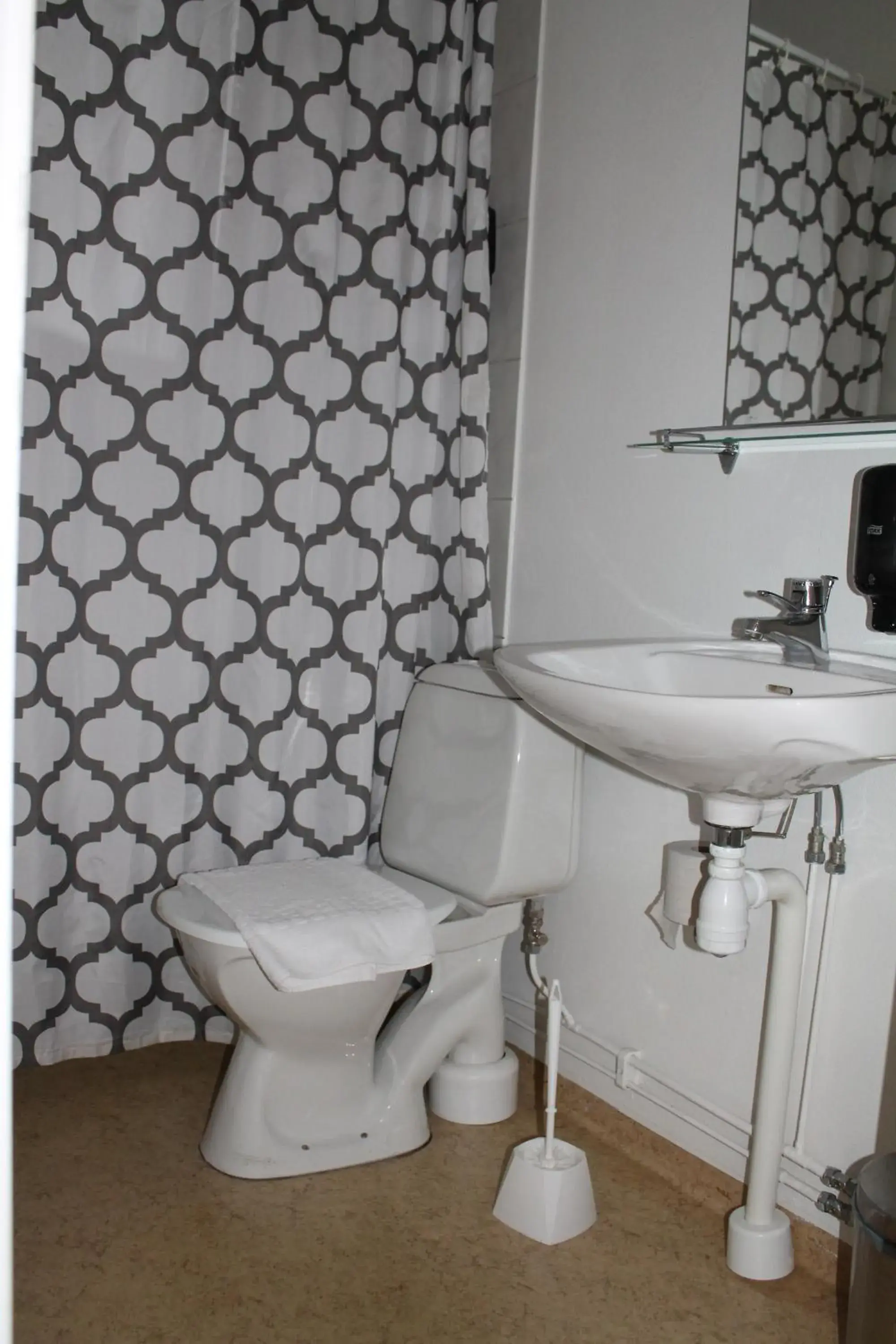 Bathroom in Sure Hotel by Best Western Vilsta Sporthotell