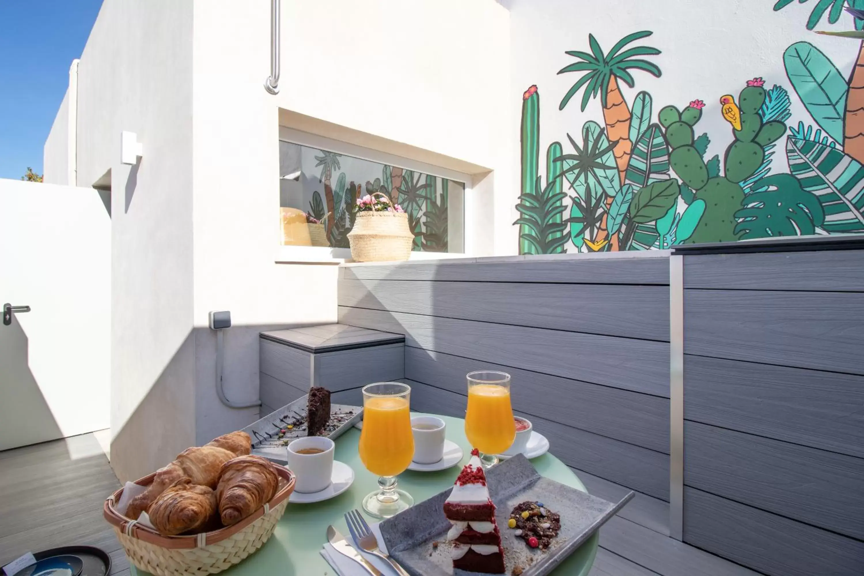 Swimming pool, Breakfast in Casa 95 Sevilla