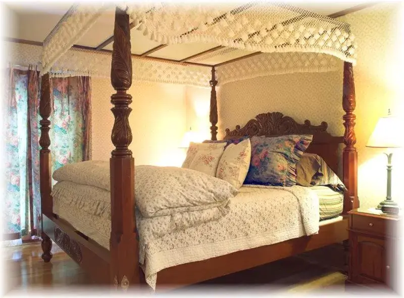 Bed in White Lace Inn