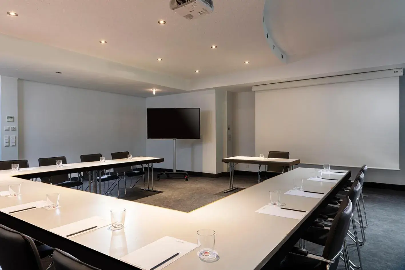 Meeting/conference room in Precise House Dusseldorf Airport