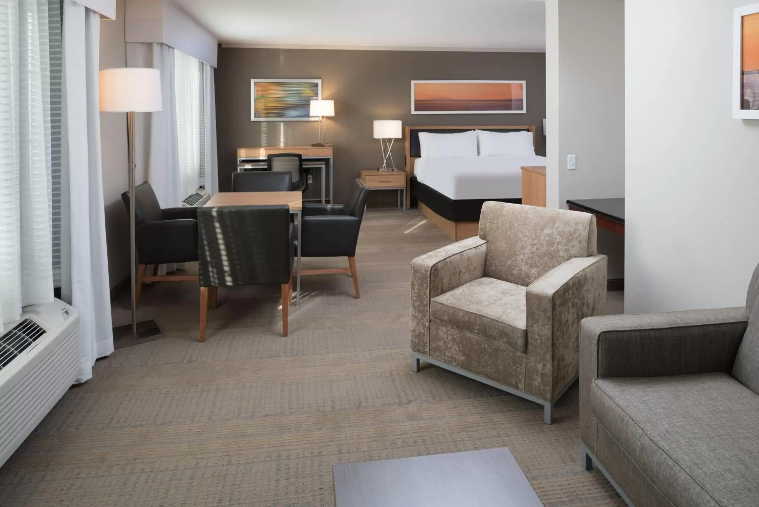 Photo of the whole room, Seating Area in Holiday Inn Spokane Airport, an IHG Hotel