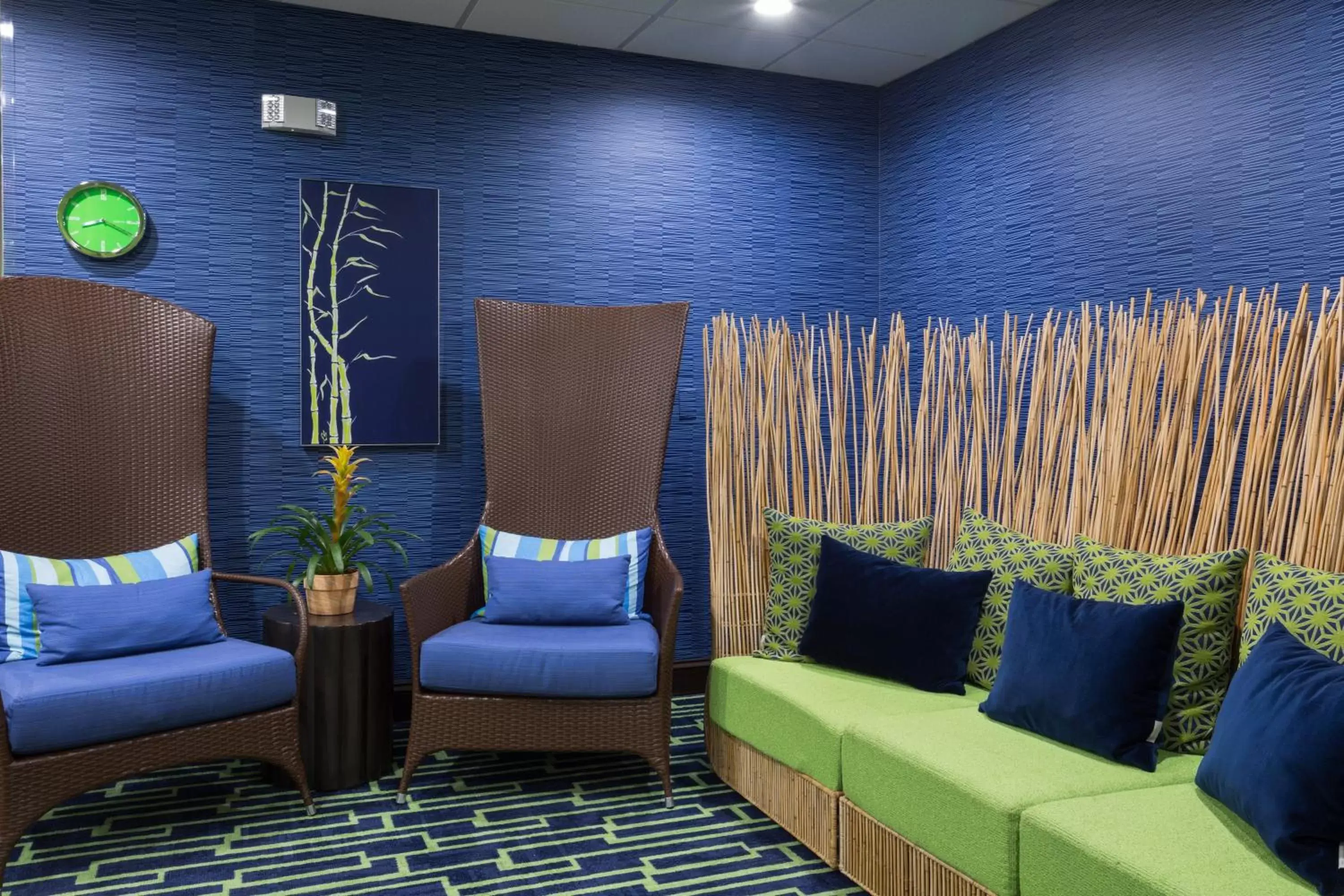 Lobby or reception in Holiday Inn Express & Suites Plant City, an IHG Hotel