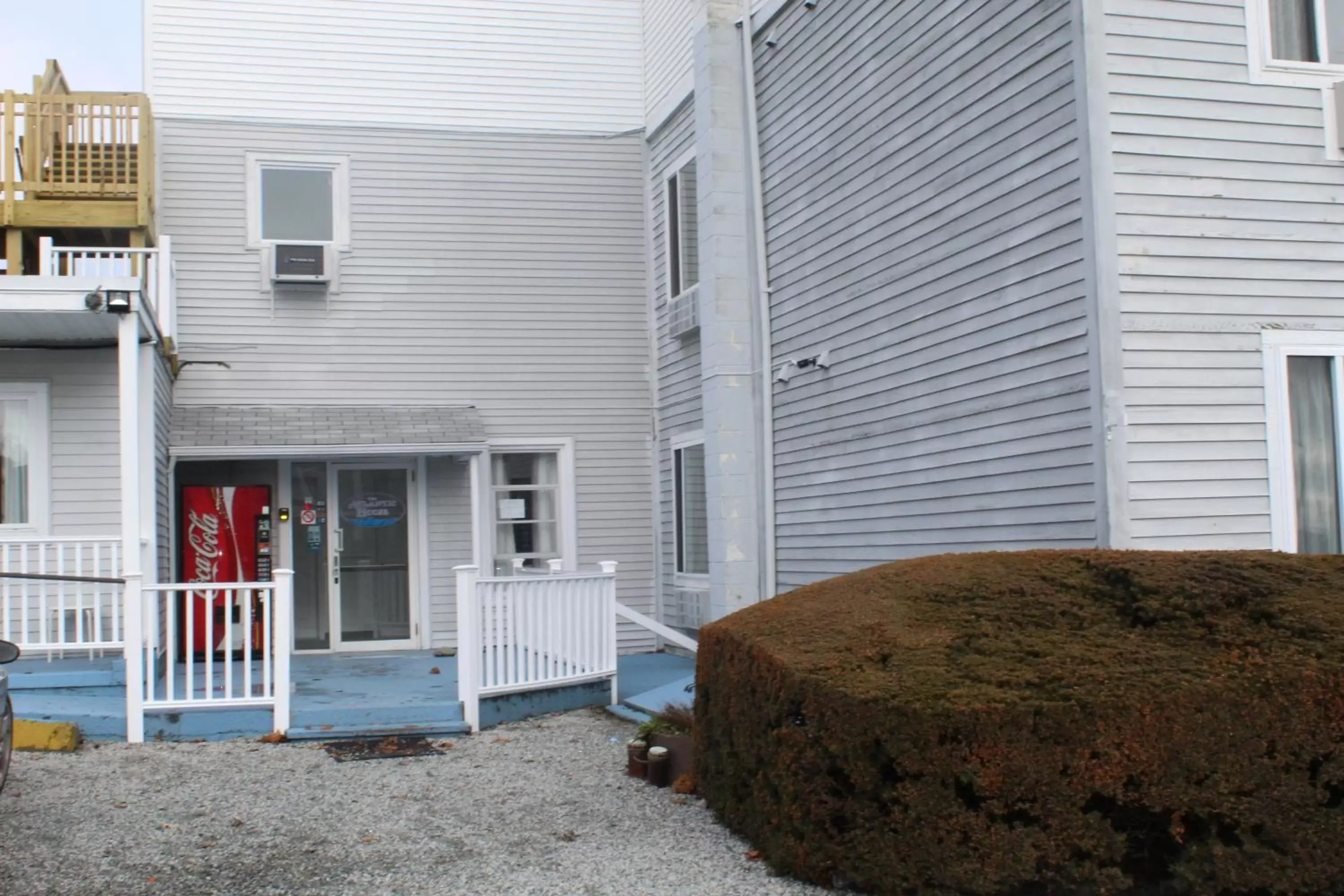 Facade/entrance in The Atlantic House