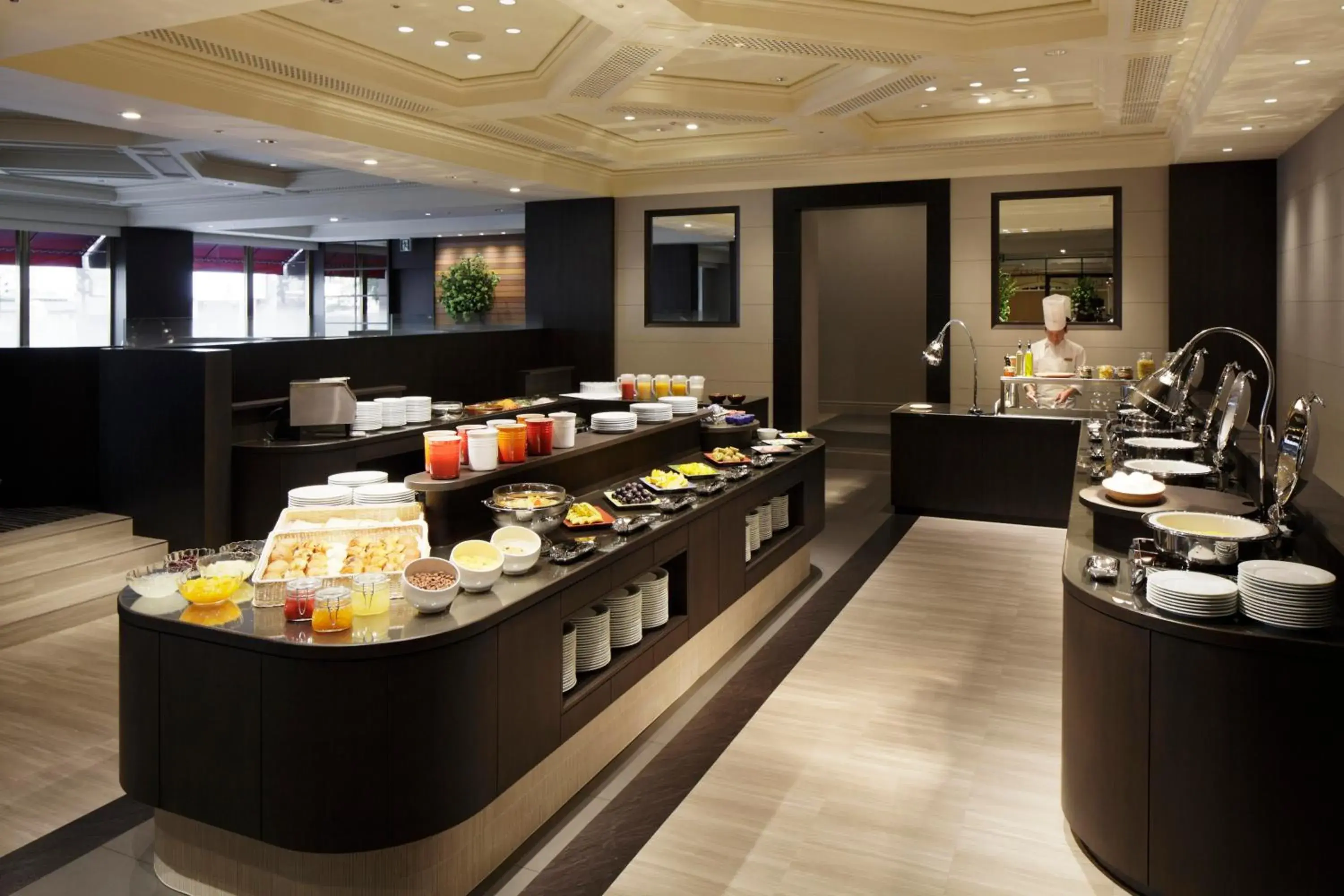Buffet breakfast, Restaurant/Places to Eat in Rihga Royal Hotel Tokyo