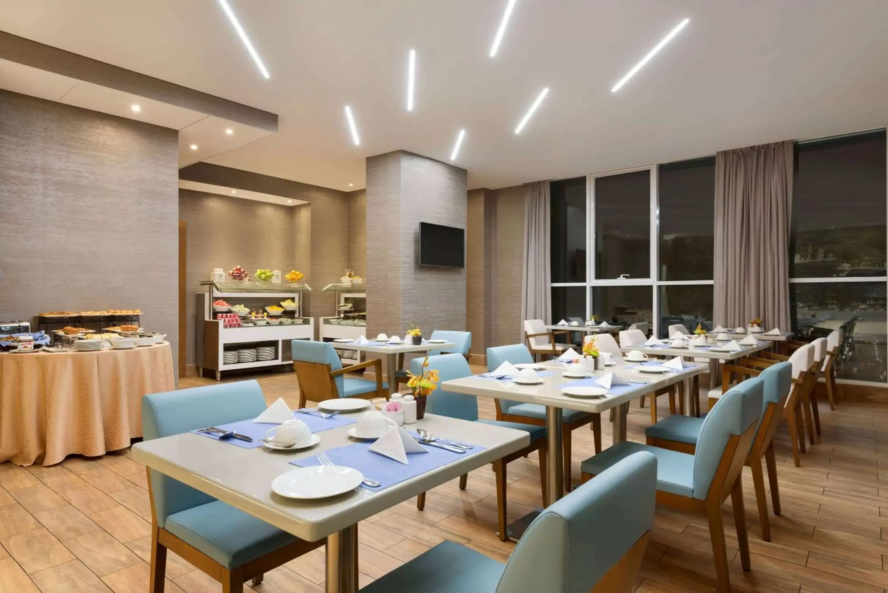 Restaurant/Places to Eat in TRYP by Wyndham Abu Dhabi City Center